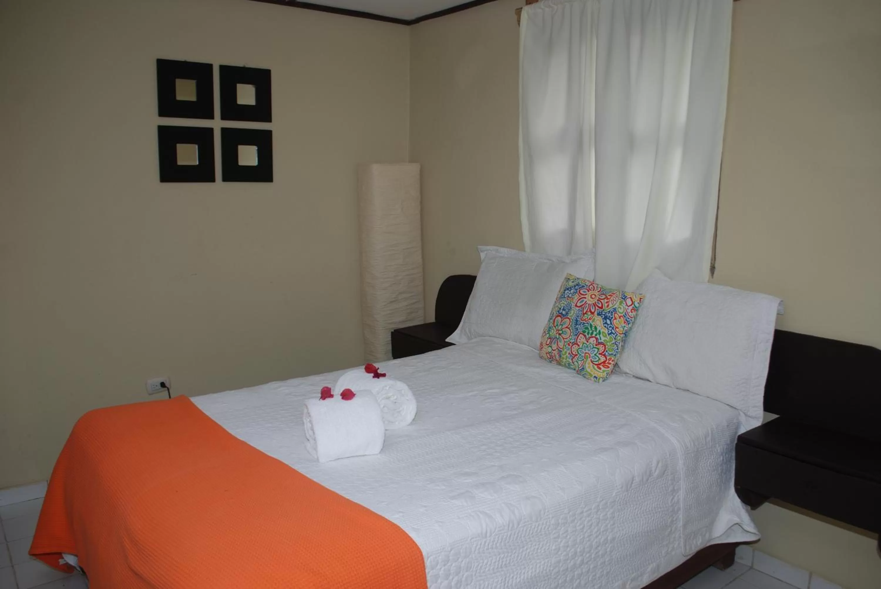 Bed in Hotel Rancho Constanza & Cabañas de la Montaña