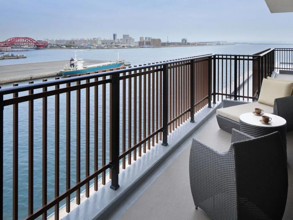 Kobe Minato Onsen Ren