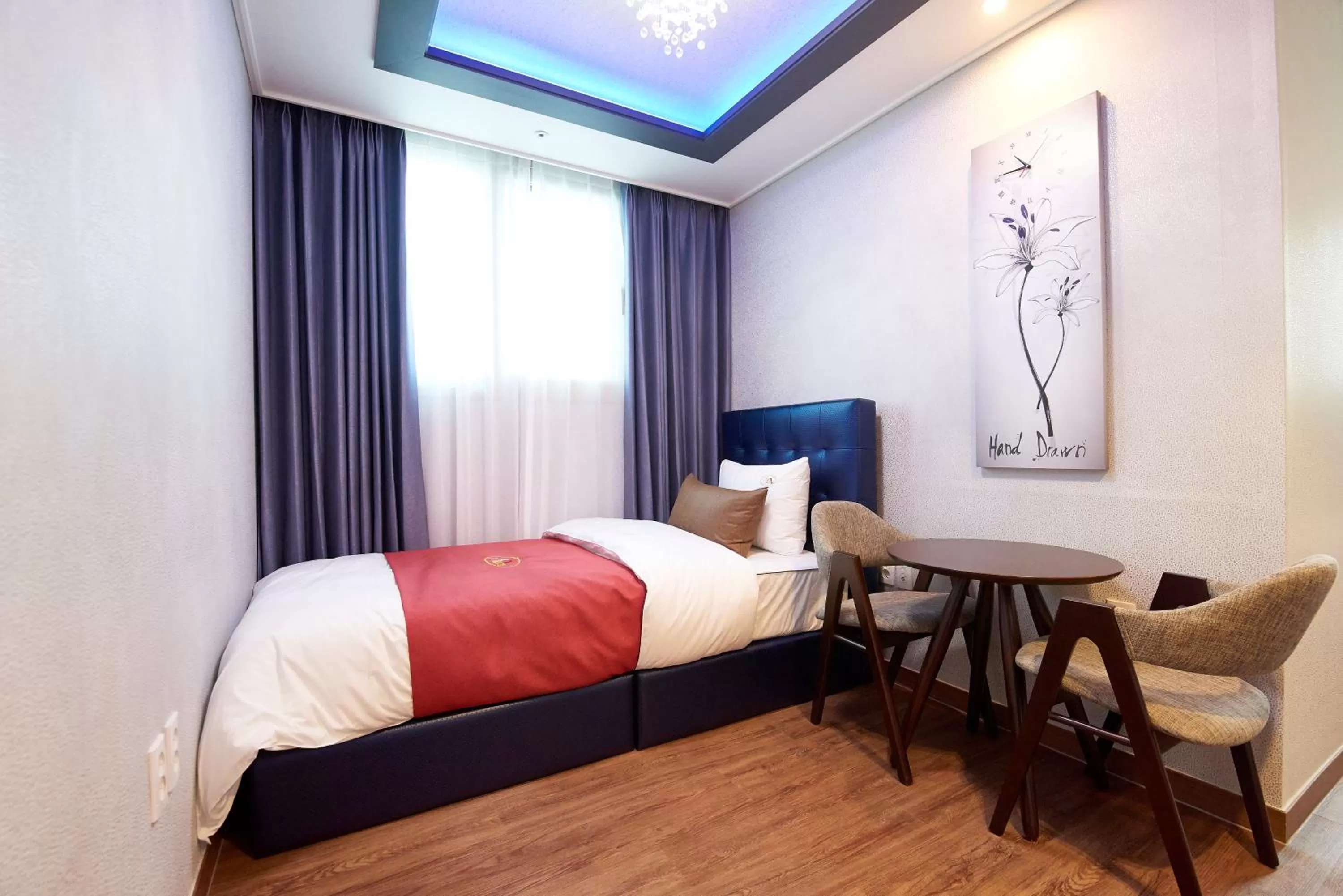 Bed in The Port Hotel Busan