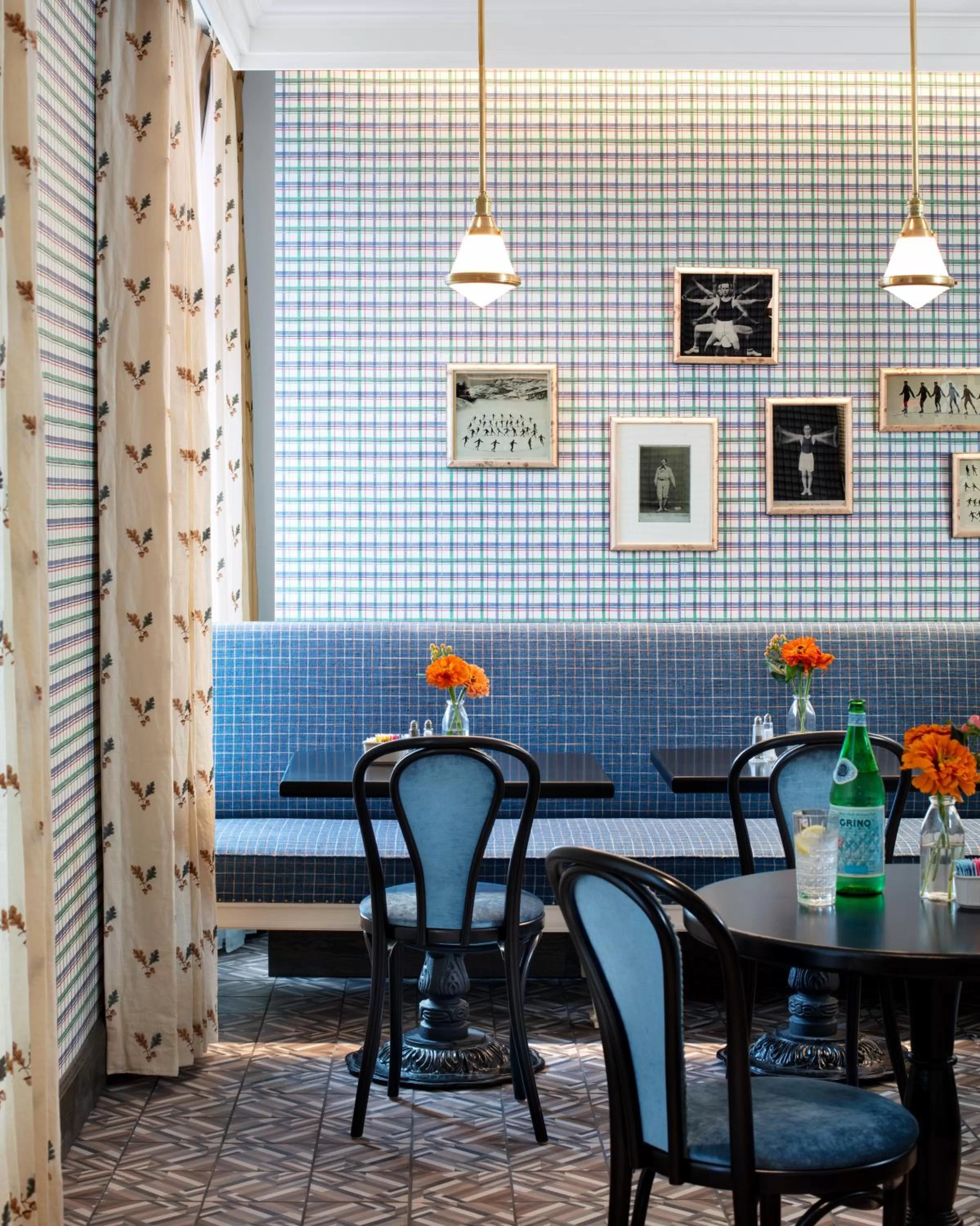 Restaurant/places to eat in Graduate by Hilton State College