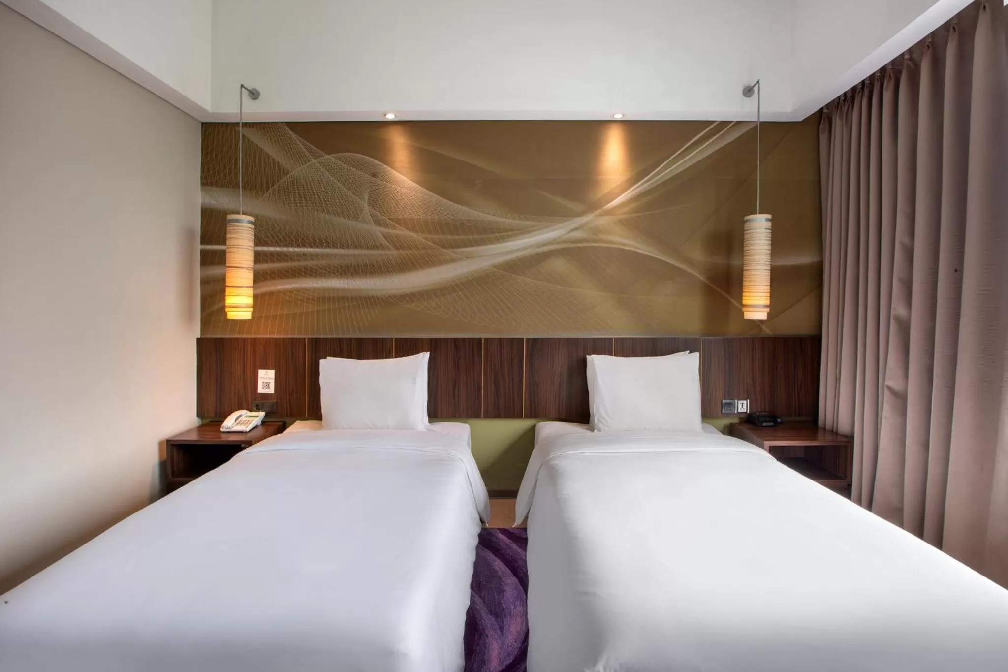 Photo of the whole room, Bed in Holiday Inn Bandung Pasteur by IHG