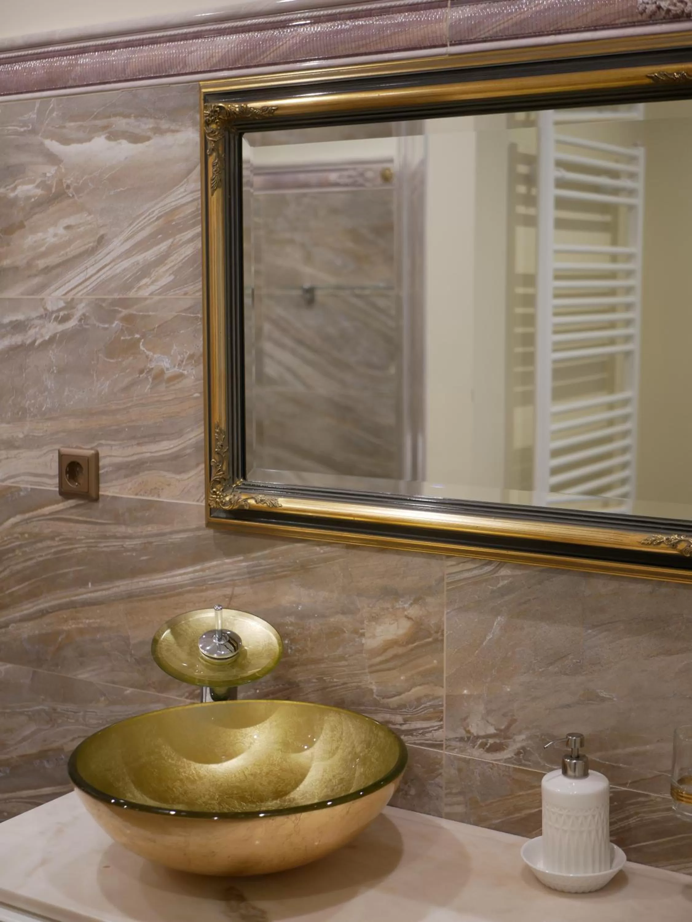 Bathroom in Gasthof Ginzinger