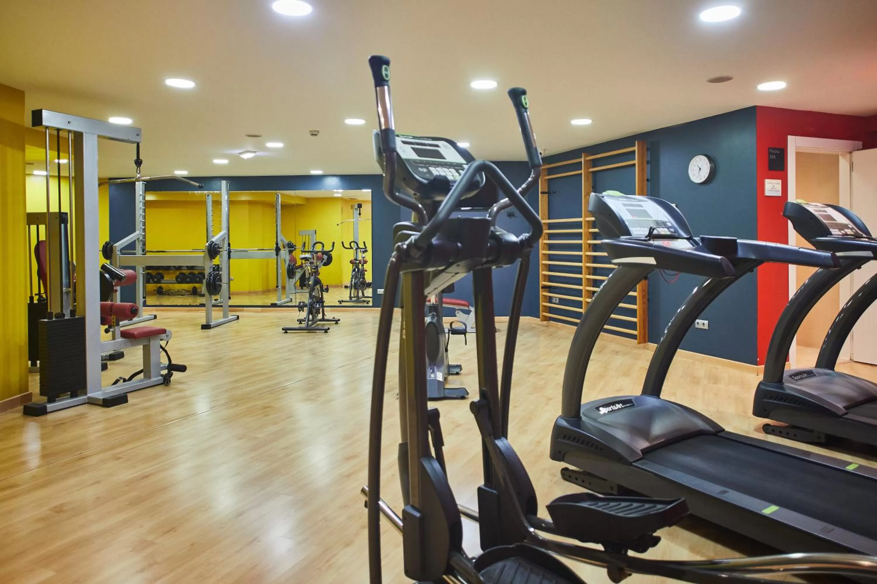 Fitness centre/facilities in Silken Ciudad Gijón