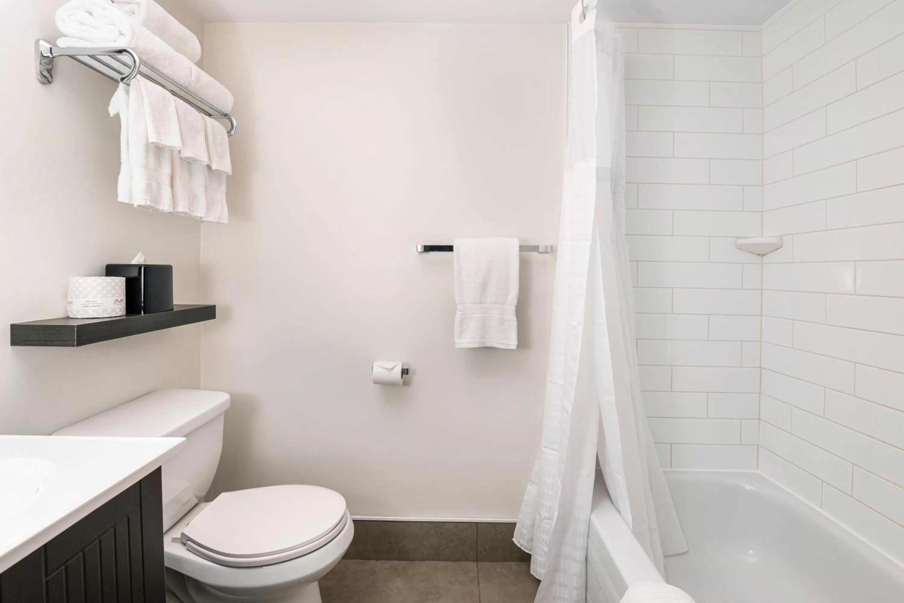 Bathroom in Quality Inn & Conference Centre Kingston Central