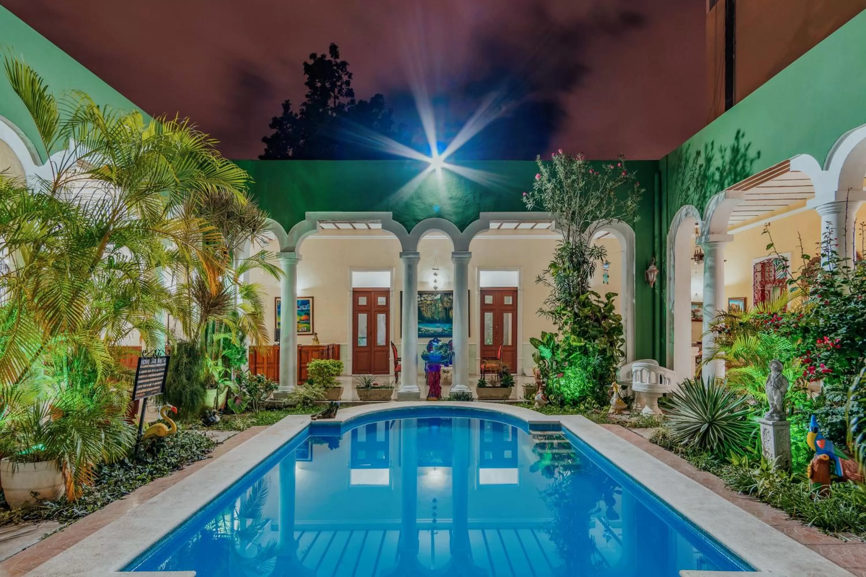 Night in Hotel Santa María Mérida