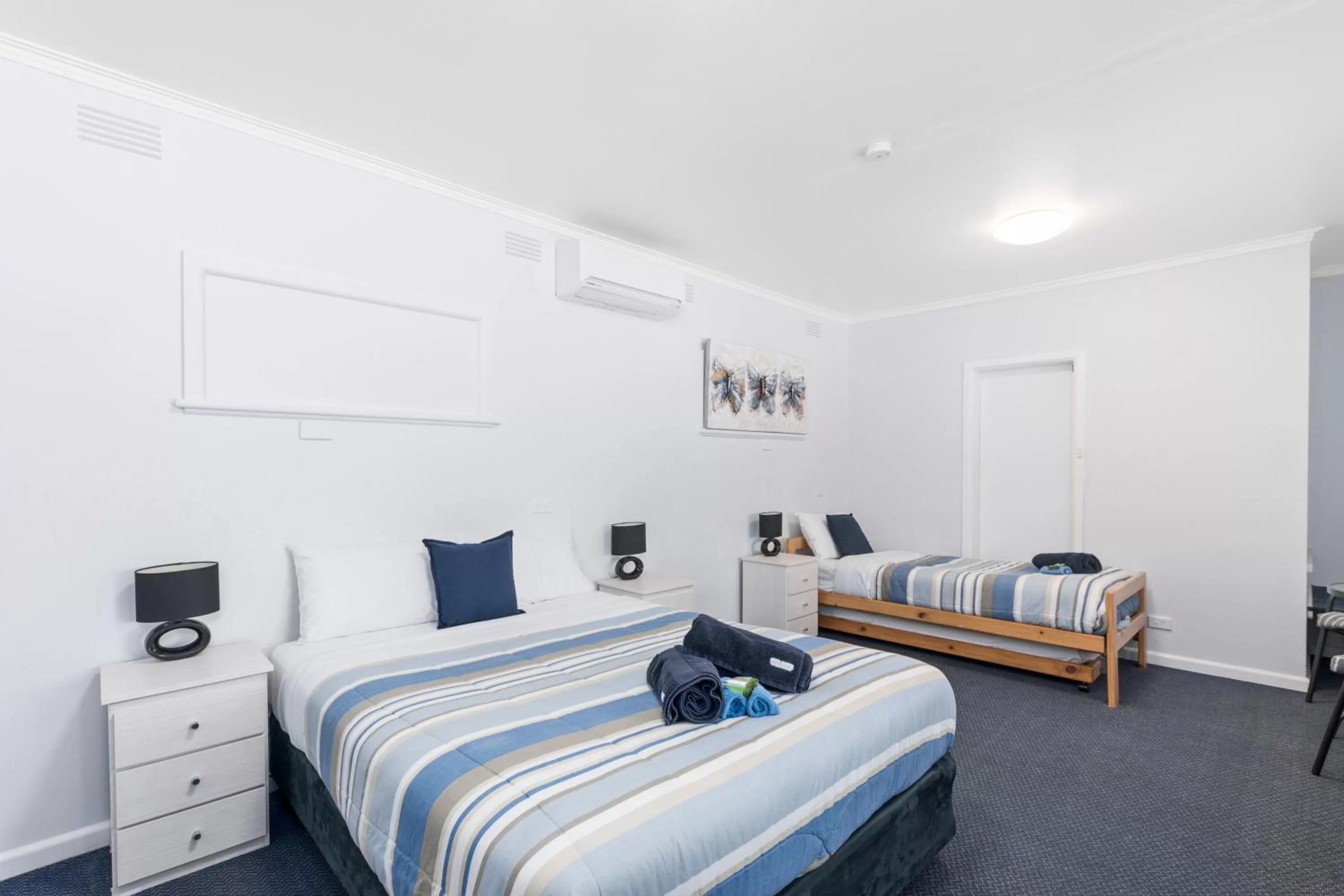Photo of the whole room, Bed in Wattle Grove Motel Maryborough