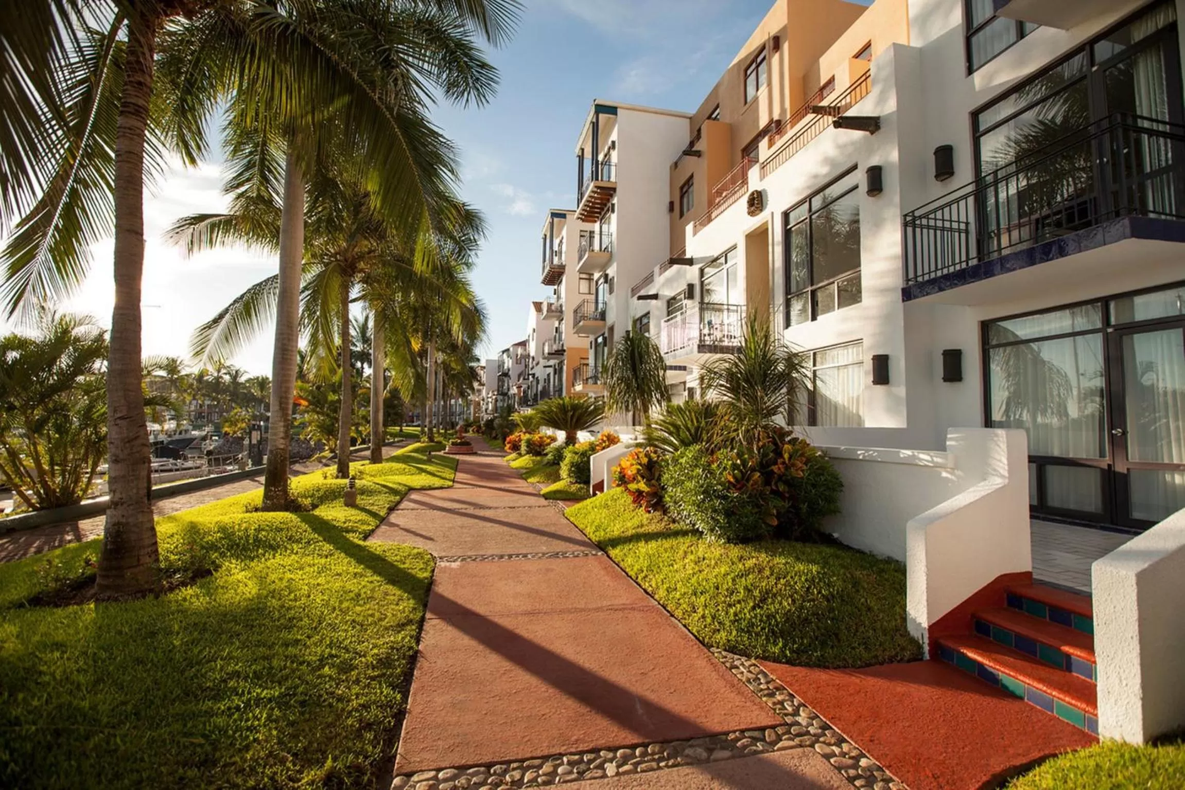Garden in El Cid Marina Beach Hotel