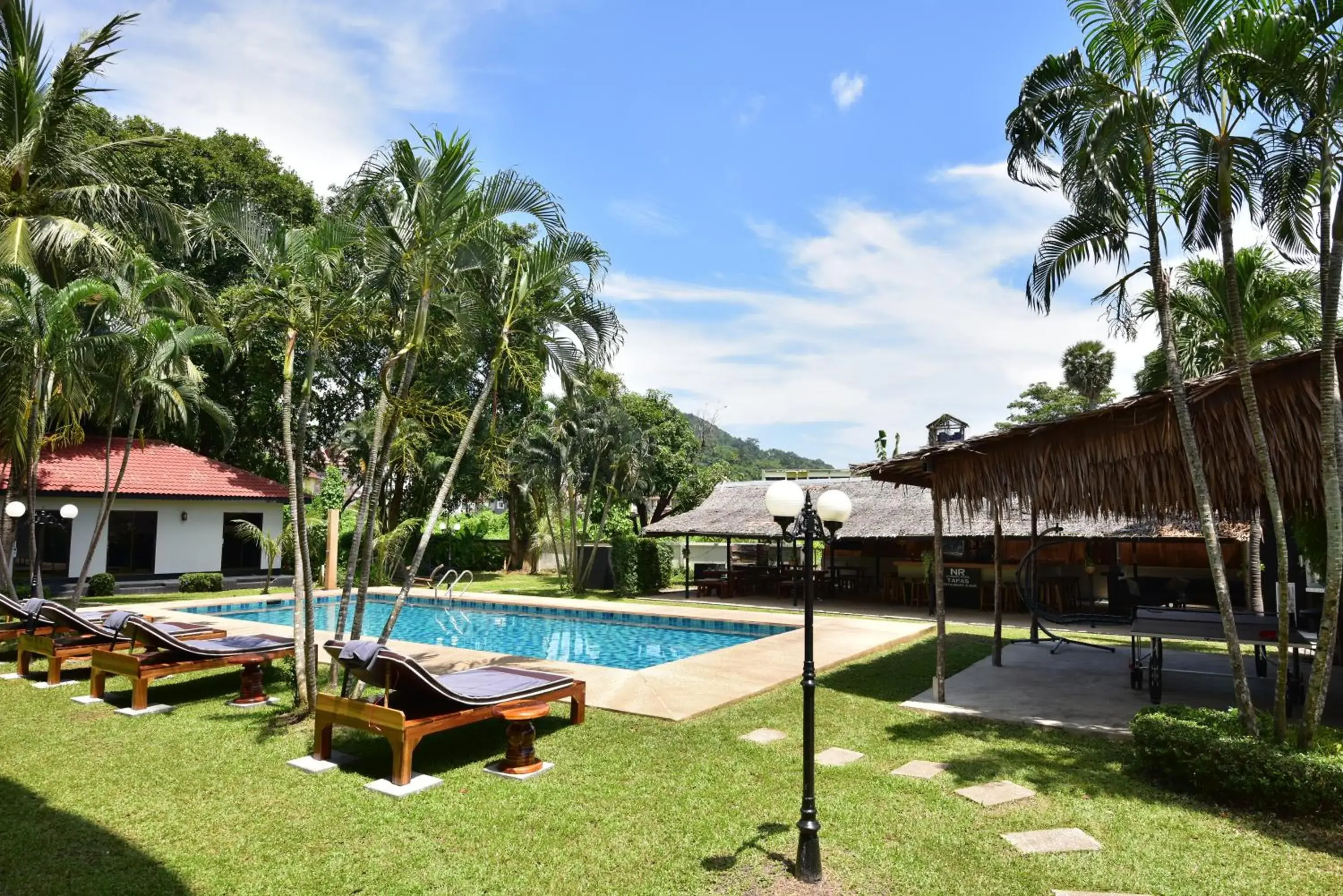 Apartment with Balcony in NR Nanai Patong Apartment with Balcony in NR Nanai Patong