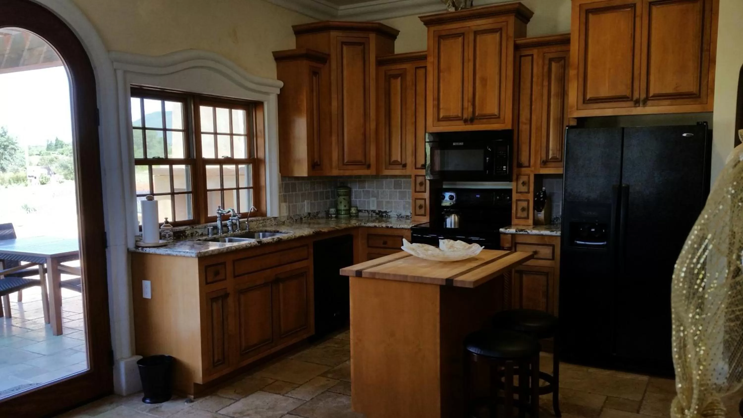 Kitchen or kitchenette in Thorn Hill Vineyards Villa Suites
