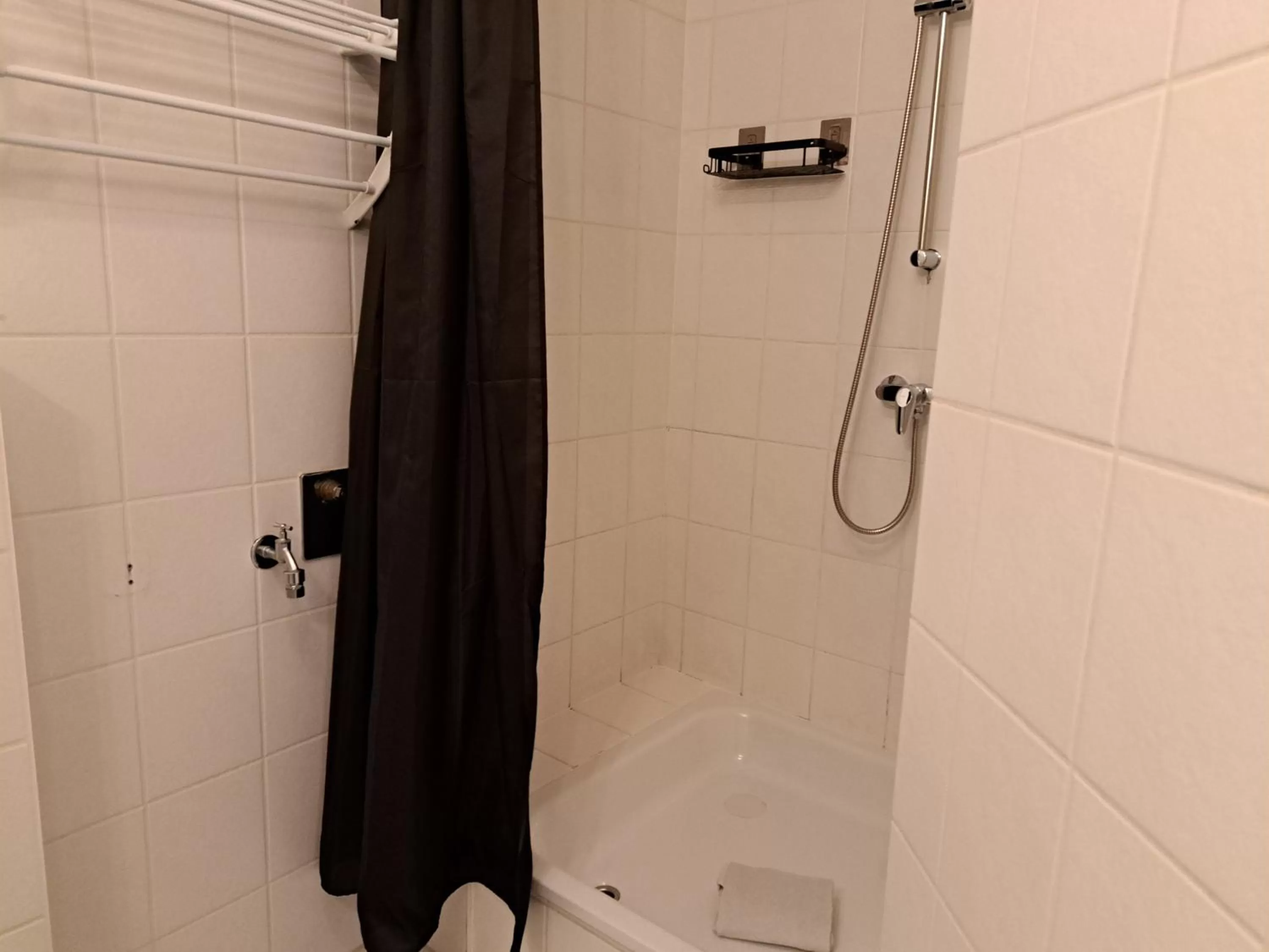 Bathroom in Apartment-Hotel Schillerplatz