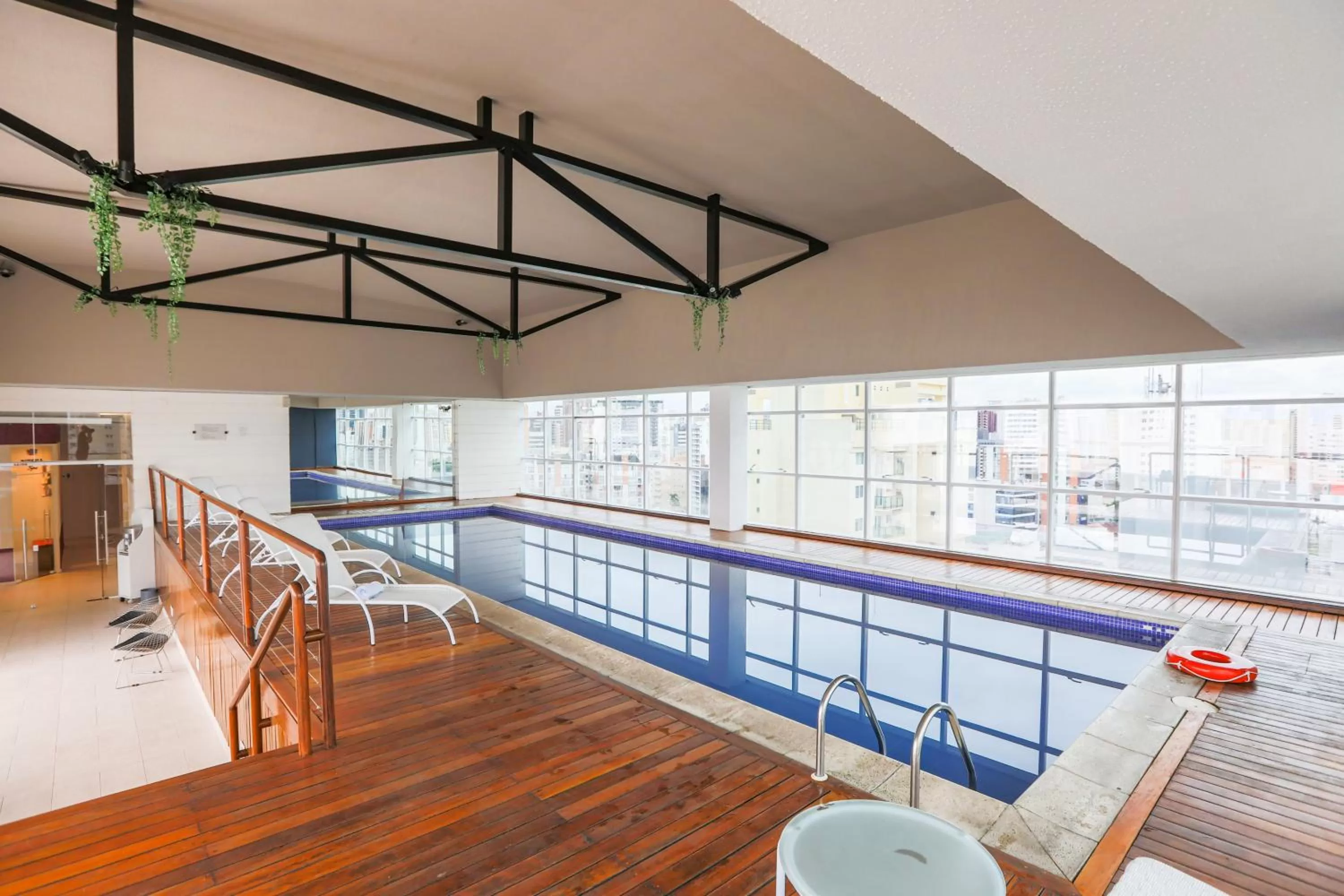 Pool view in Pestana Curitiba