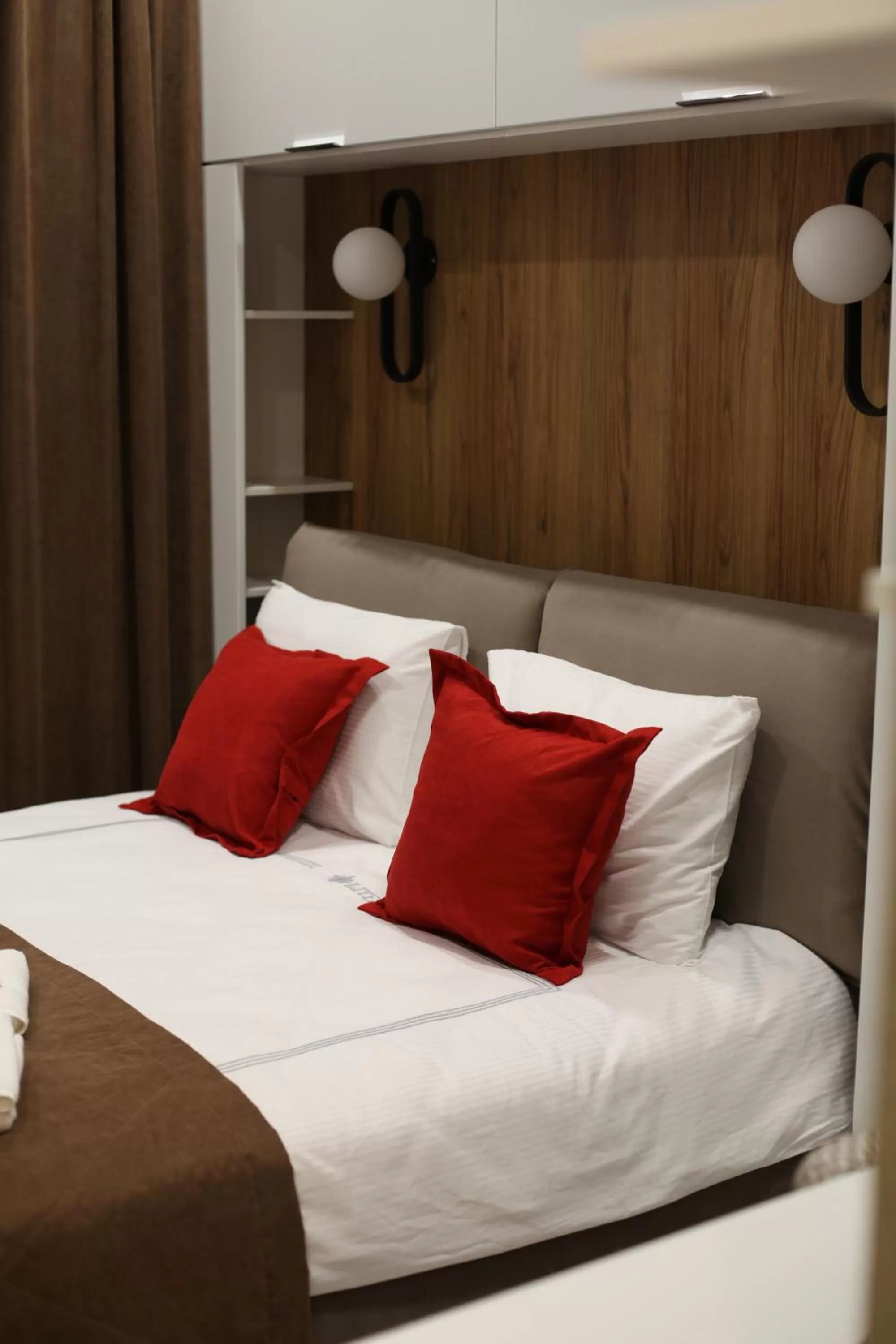 Bed in E-lite& Meatador