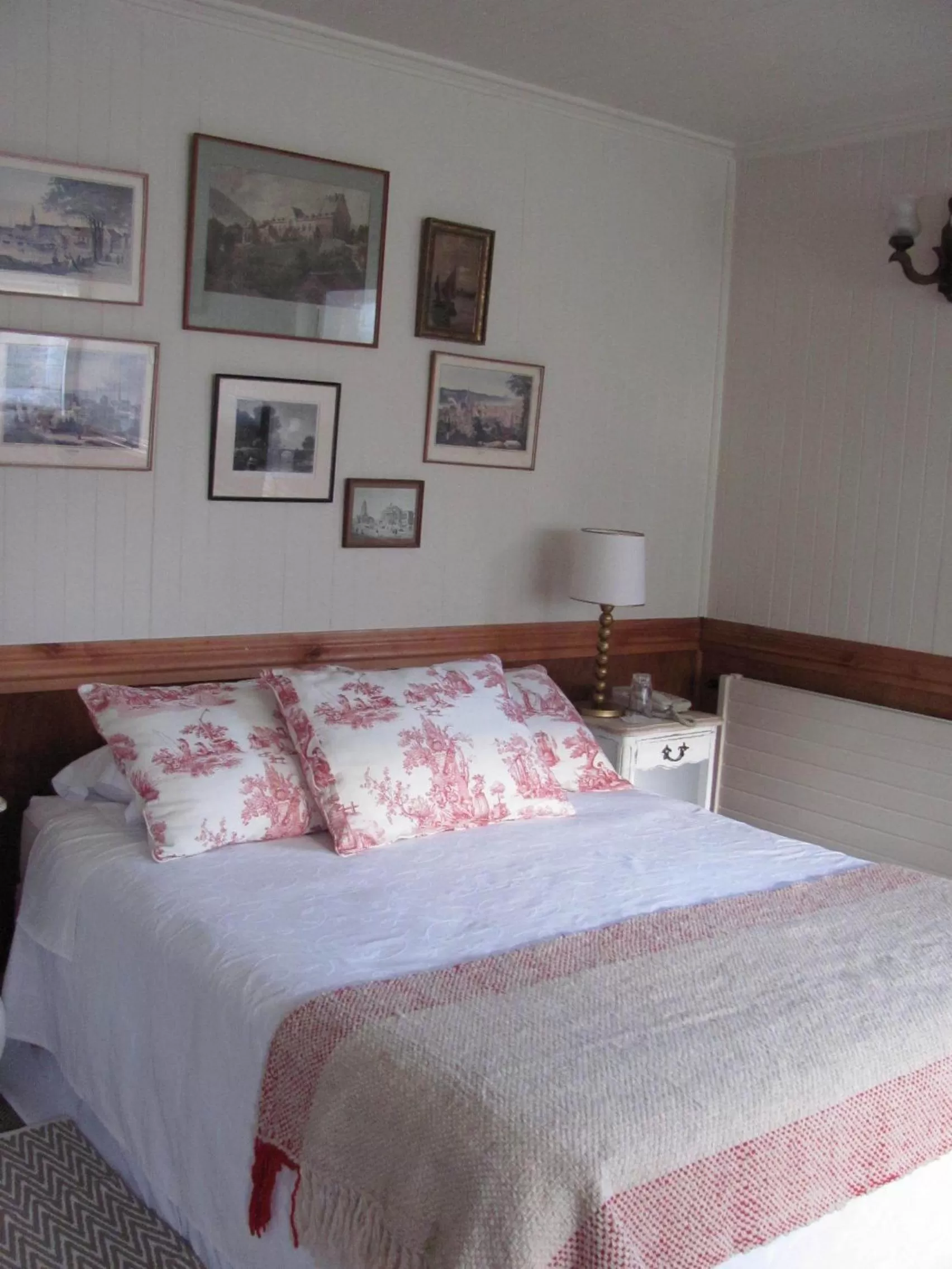 Bed in Hotel El Ciervo