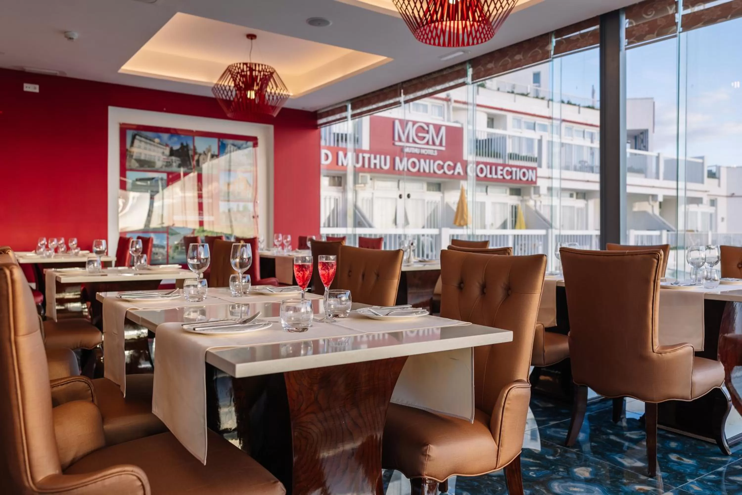 Restaurant/places to eat in Monicca Collection Suites and Residences