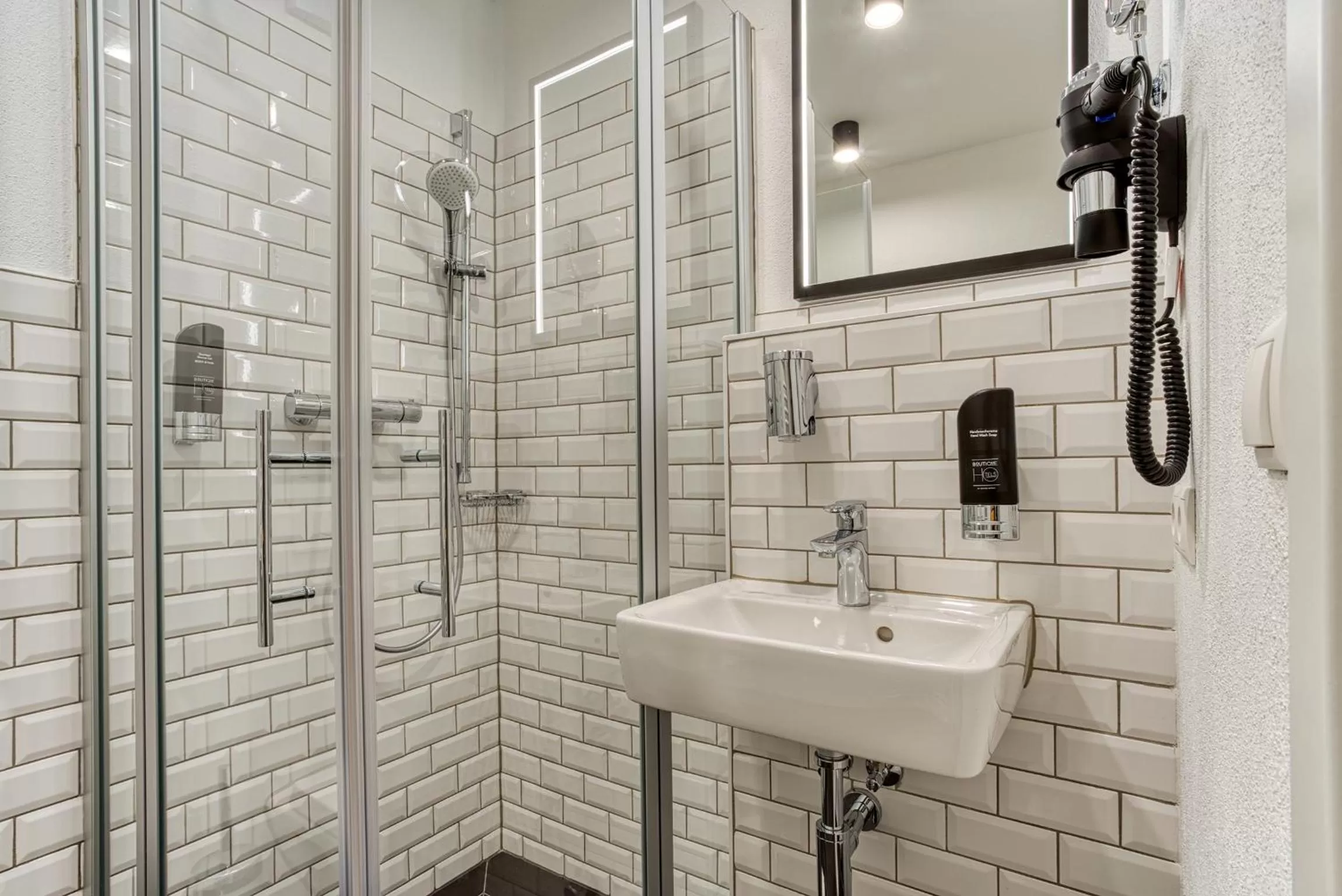 Bathroom in Vienna House Easy by Wyndham Ingolstadt