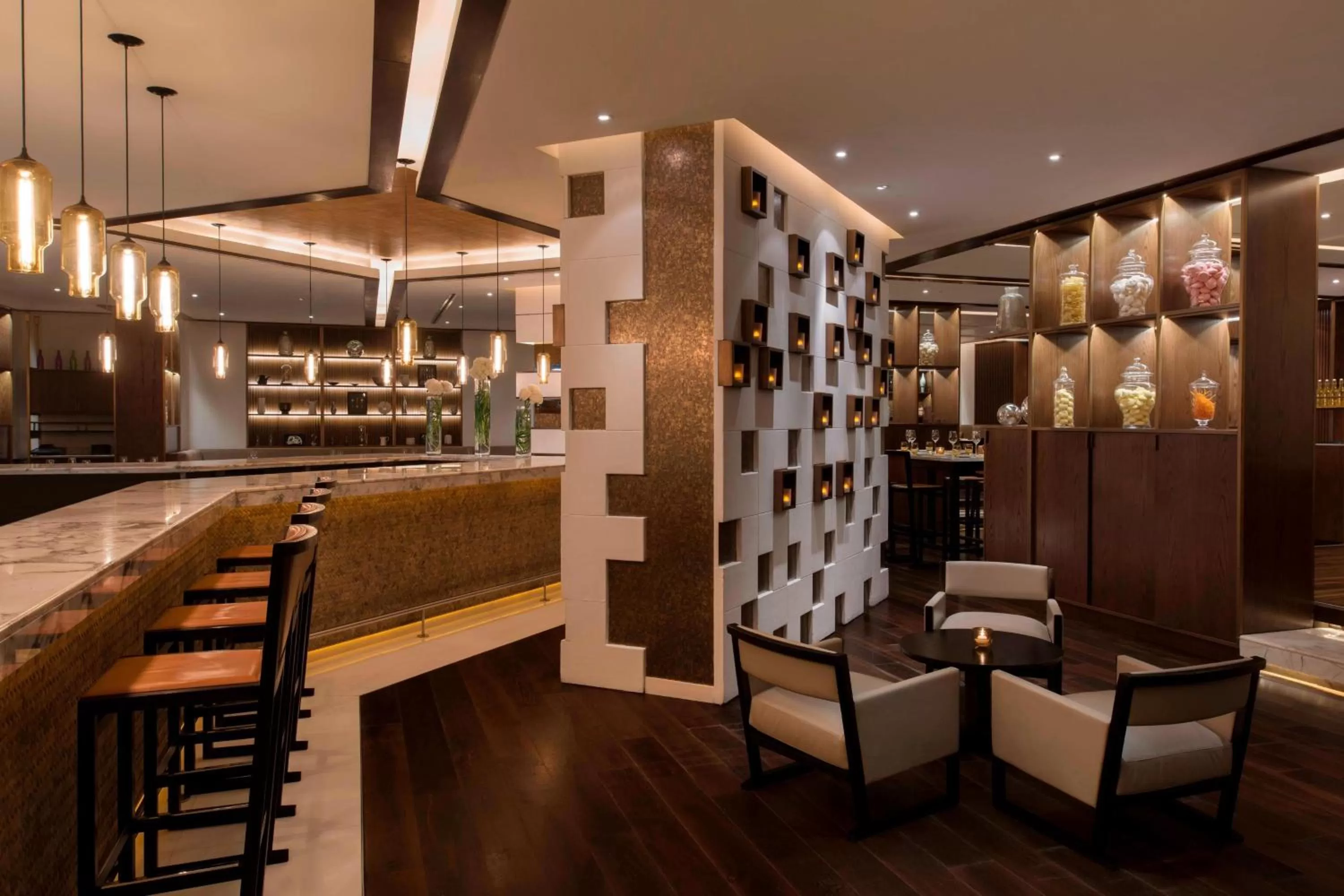 Restaurant/places to eat in W Doha