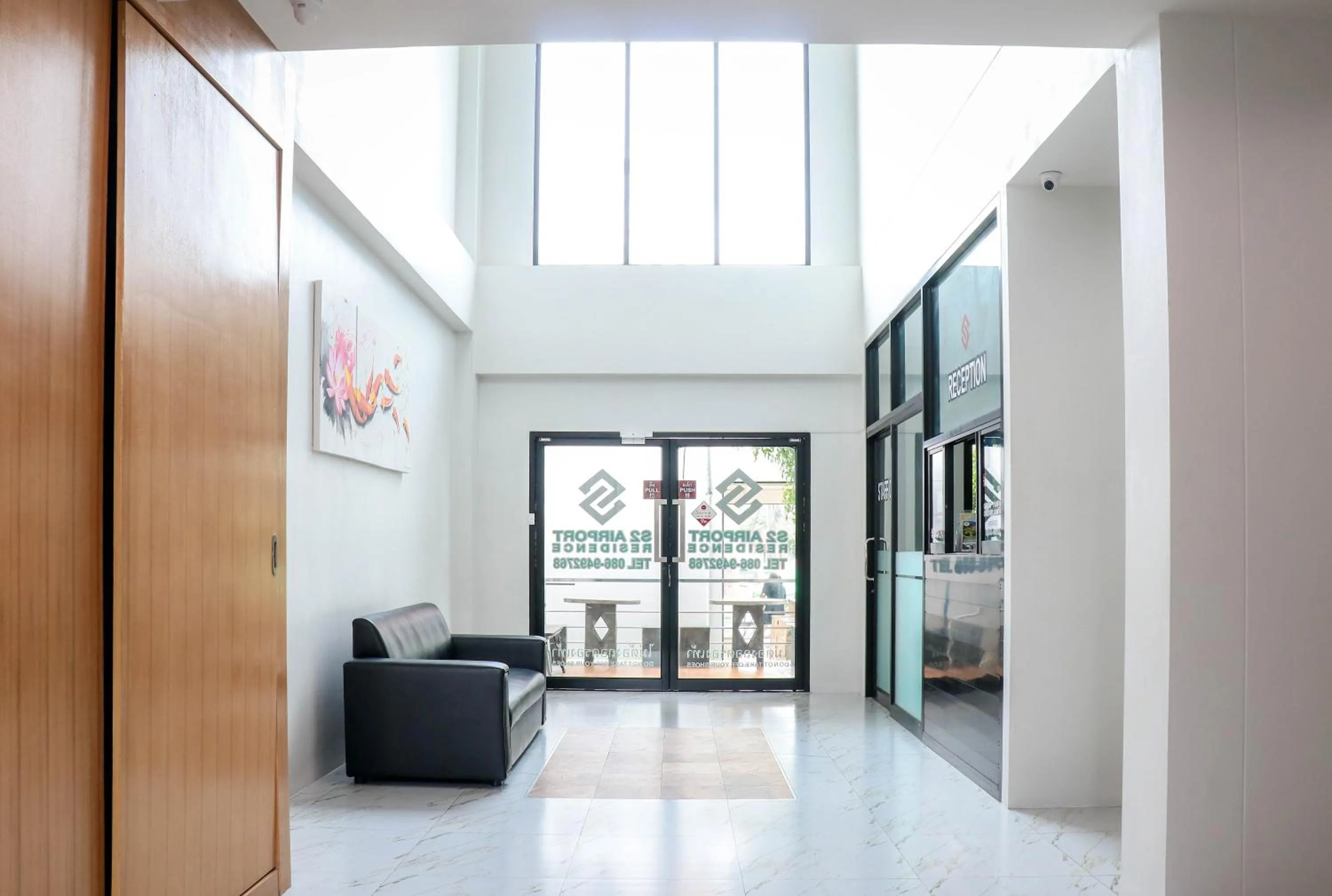 Lobby or reception in S2 Airport Residence