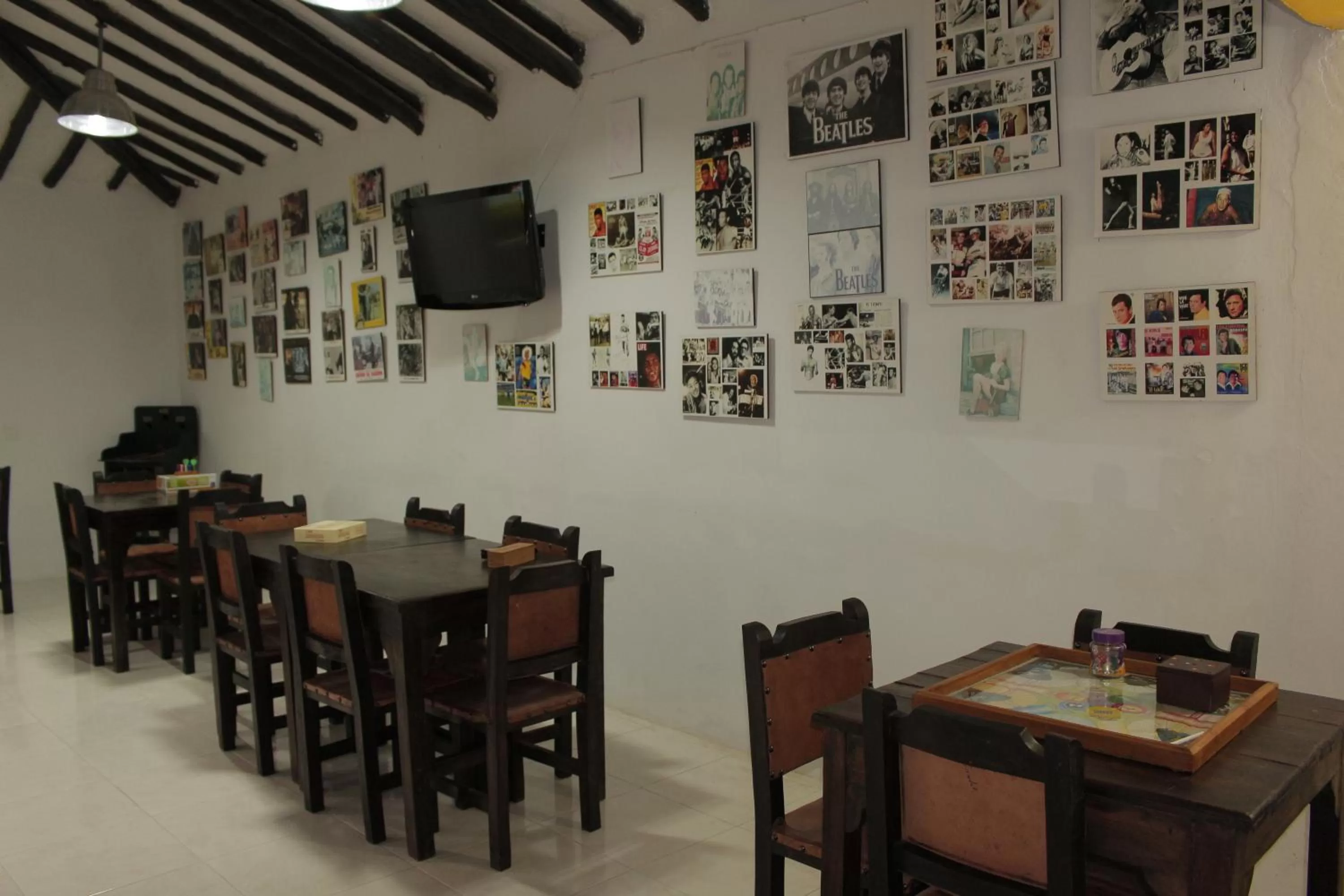 Dining area, Restaurant/Places to Eat in Hotel Chalet El Castillo by Majuva