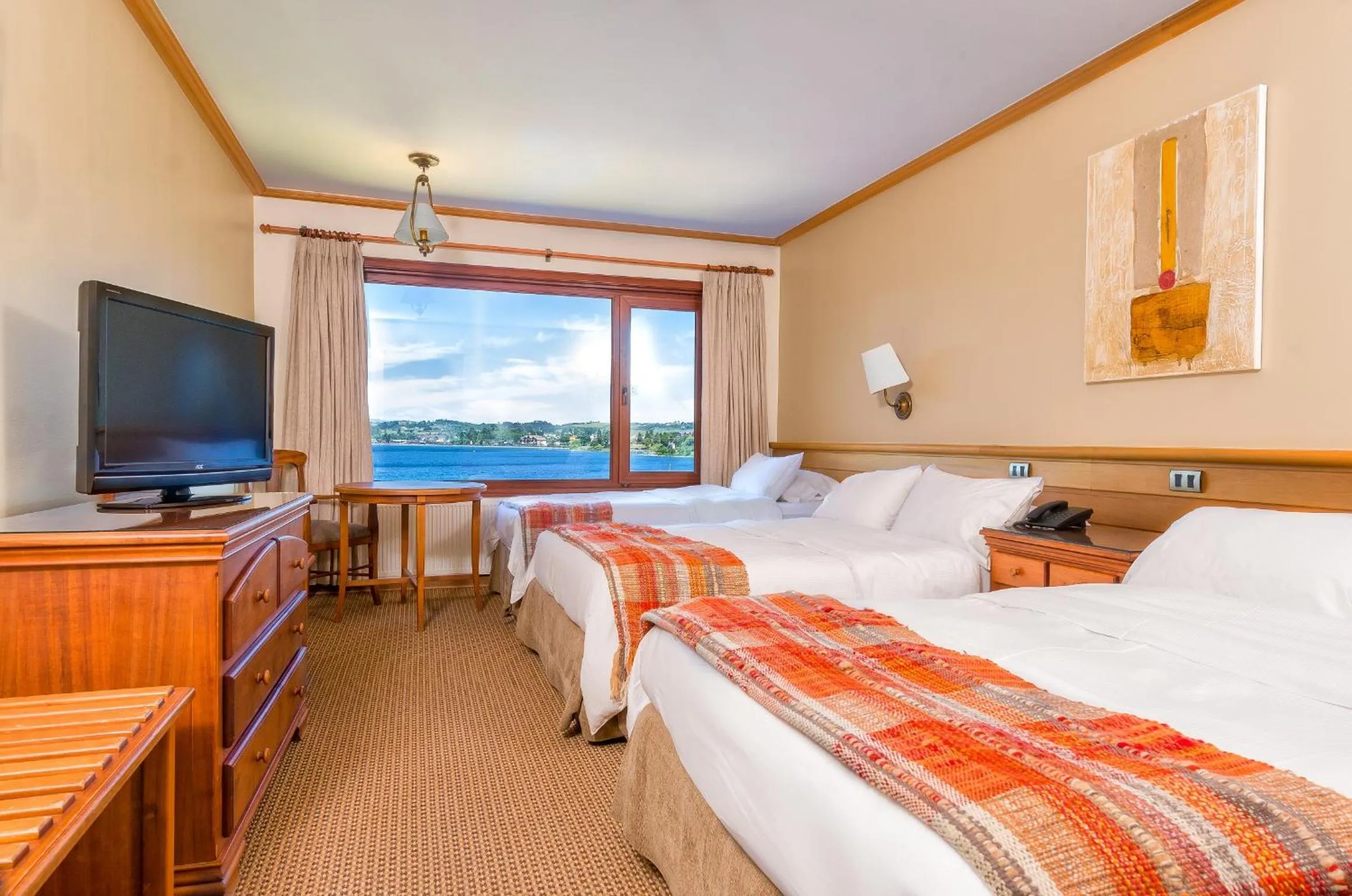 Bed in Hotel Cabaña Del Lago Puerto Varas