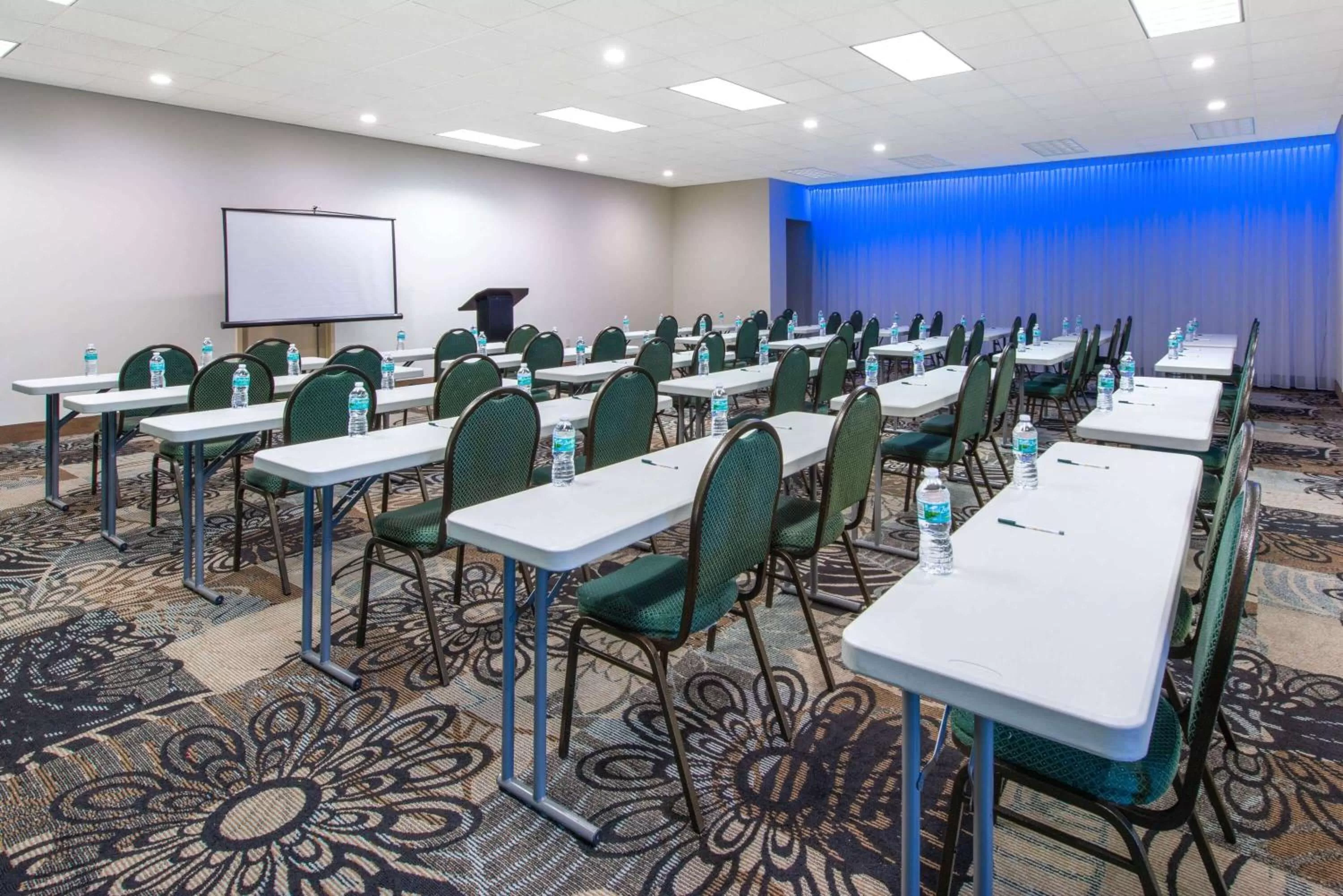 On site in La Quinta by Wyndham Clearwater Central