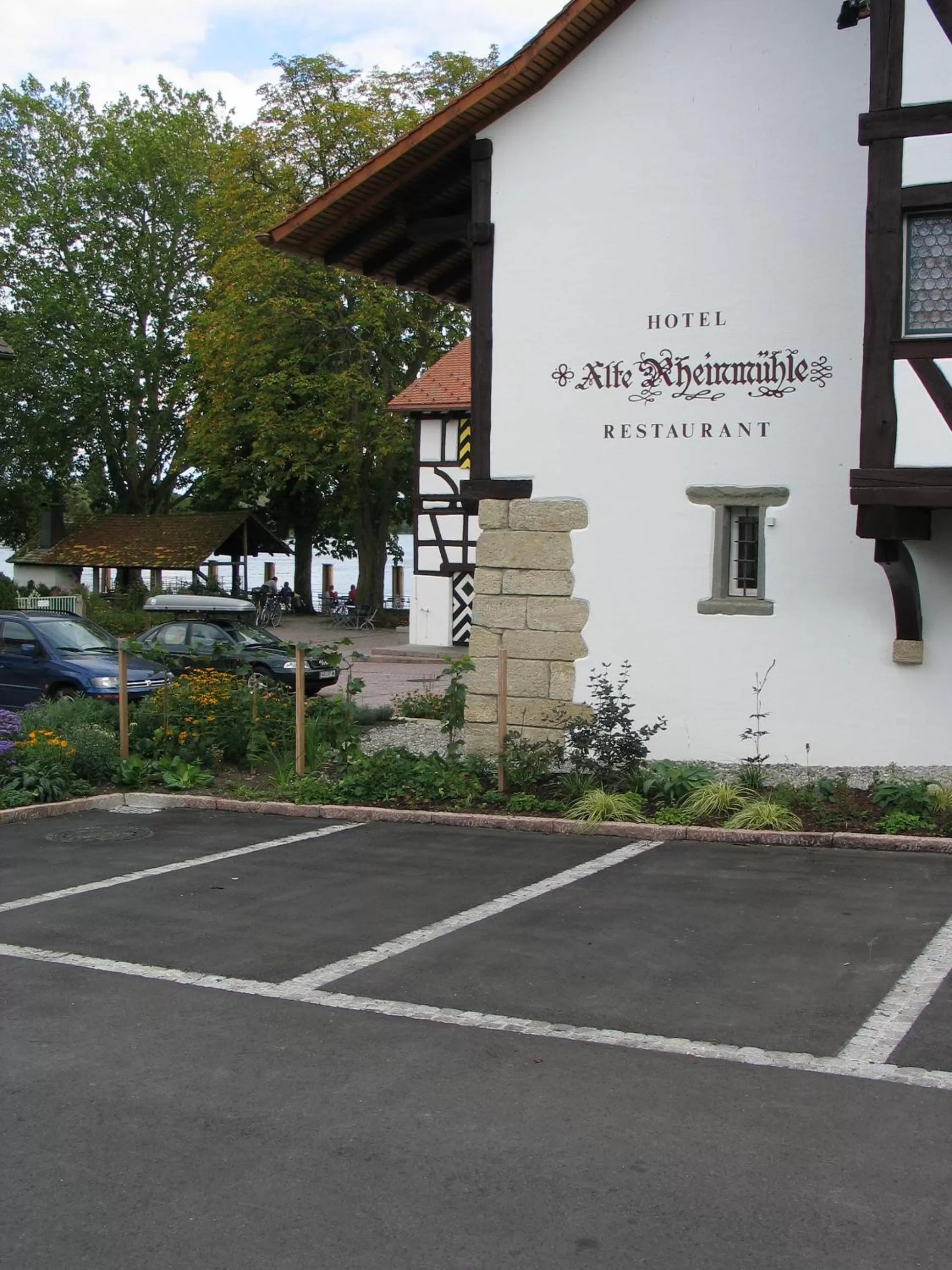 Facade/entrance, Property Building in Hotel & Restaurant Alte Rheinmühle