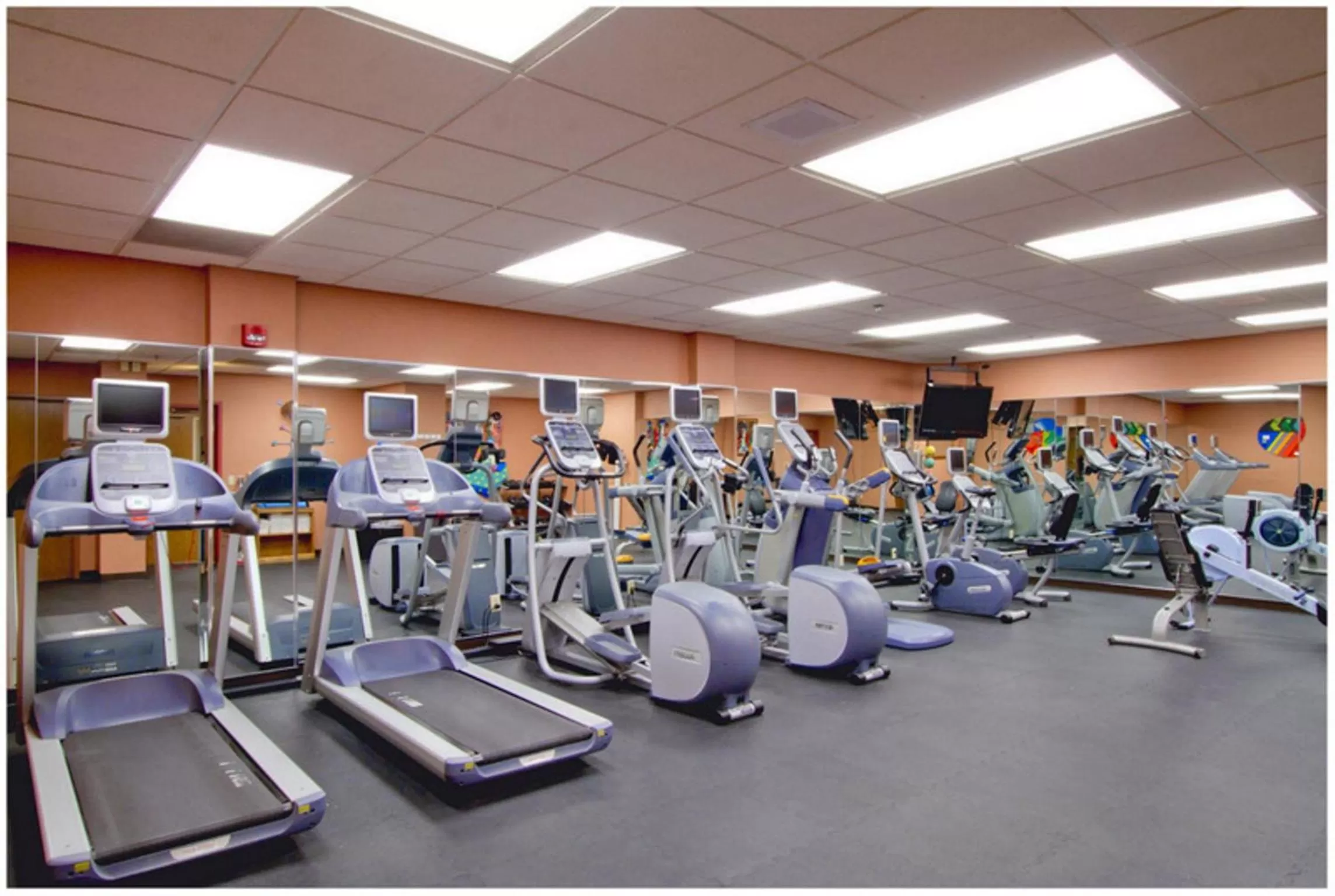 Fitness centre/facilities in Wyndham Indianapolis Airport