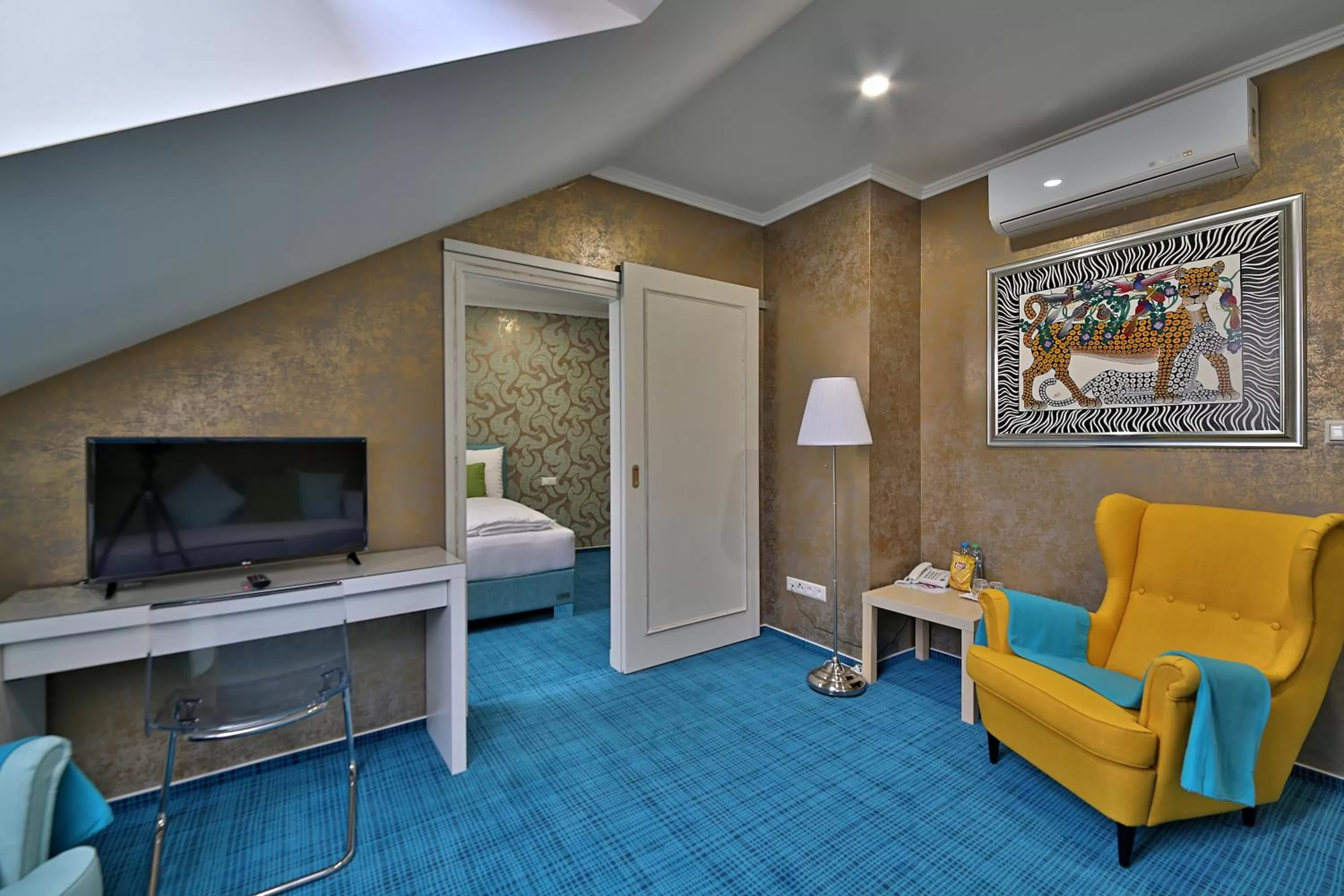 TV/Entertainment Center in Hotel Pod Bránou