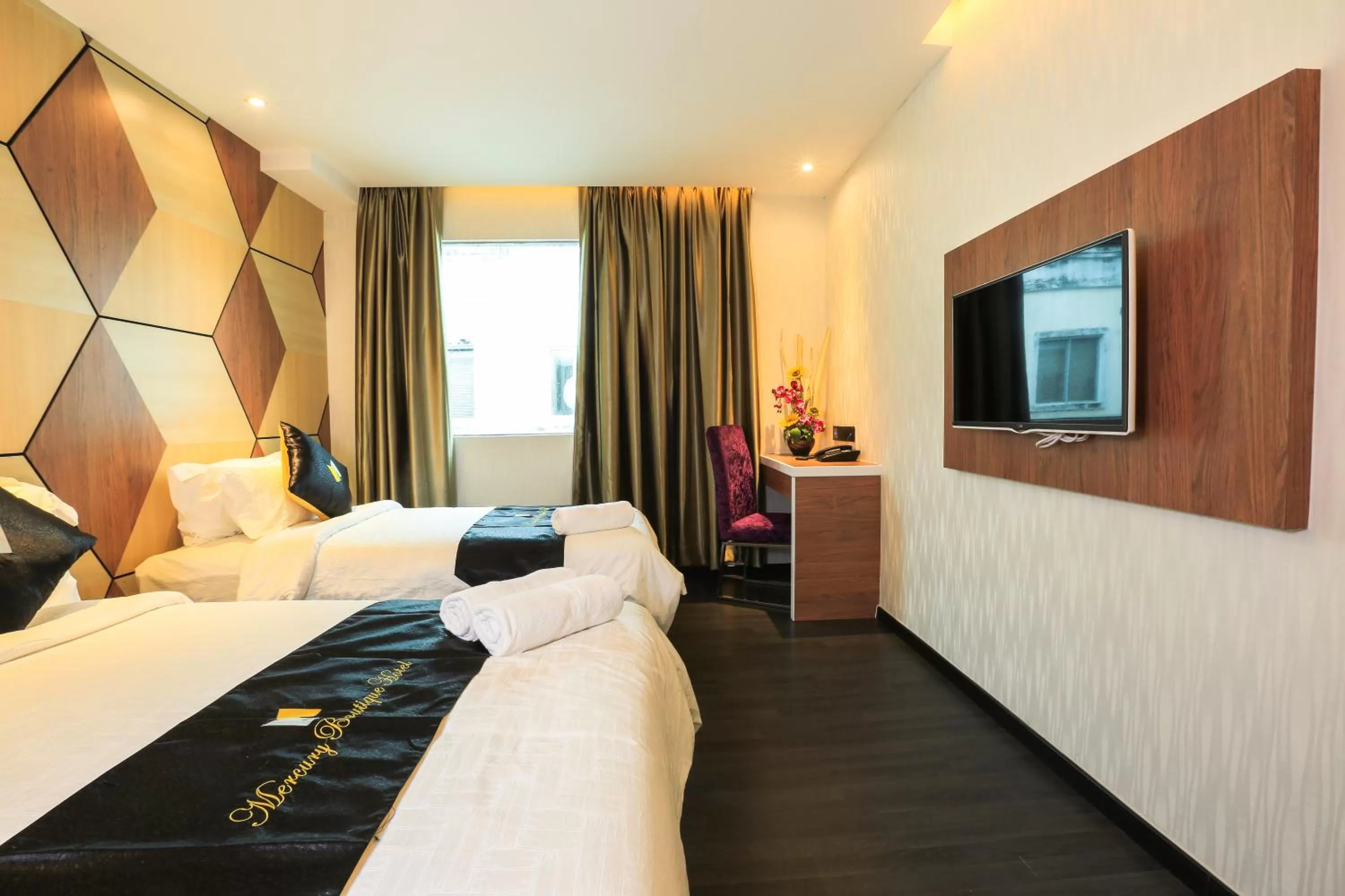 Bedroom, Bed in Mercury Boutique Hotel