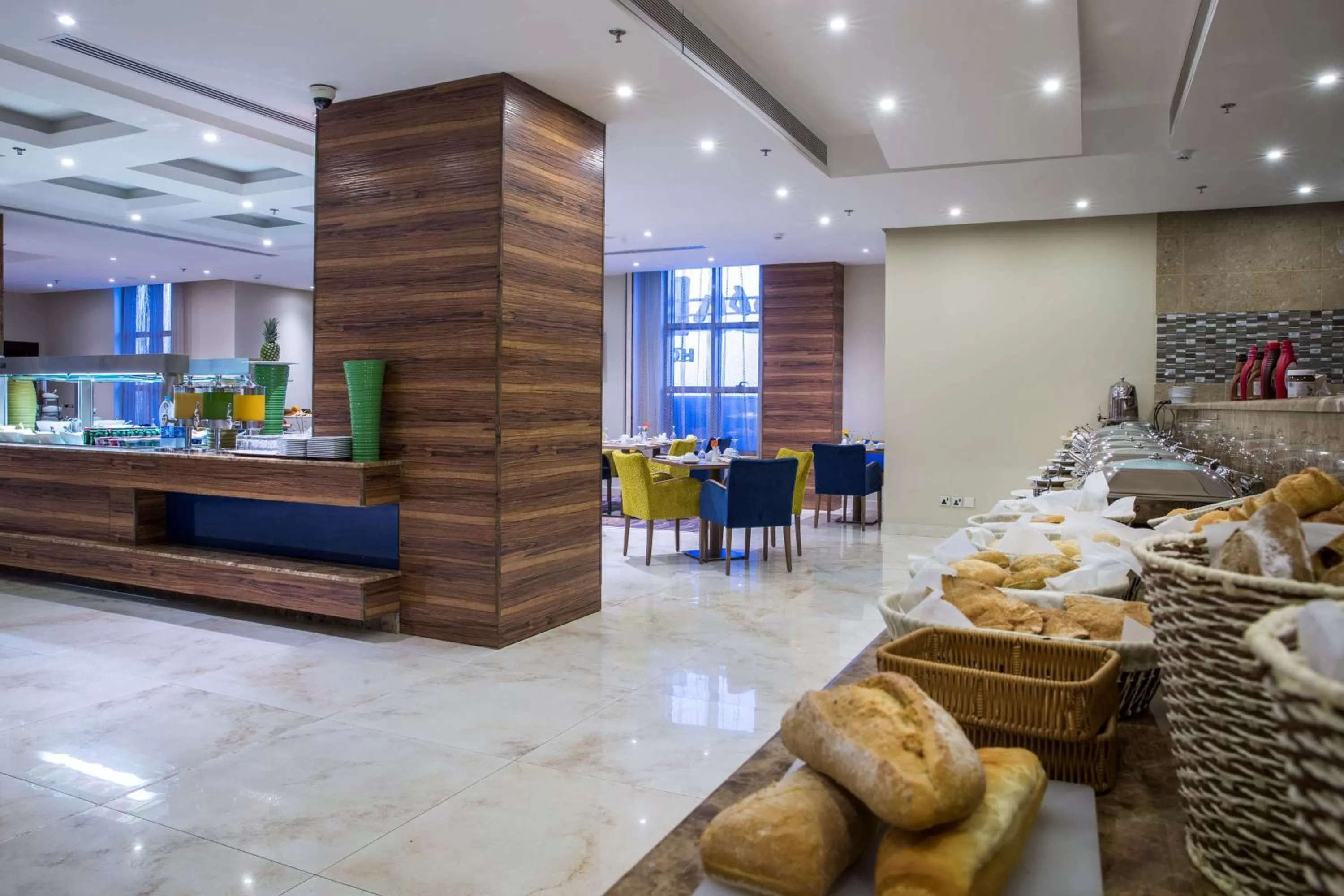 Restaurant/places to eat in Radisson Blu Plaza Jeddah