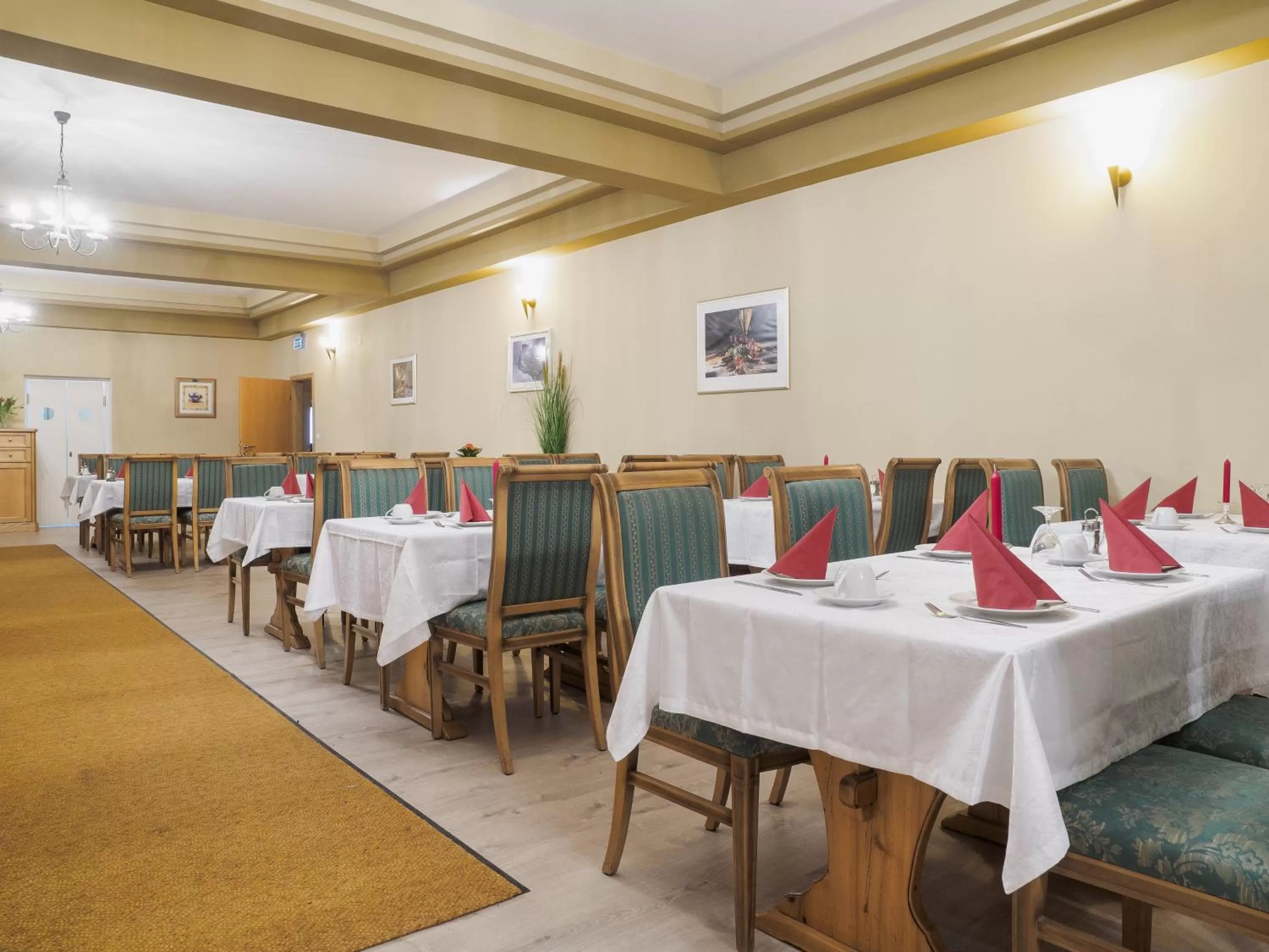 Dining area in Hotel A8 Lukas bei Blue