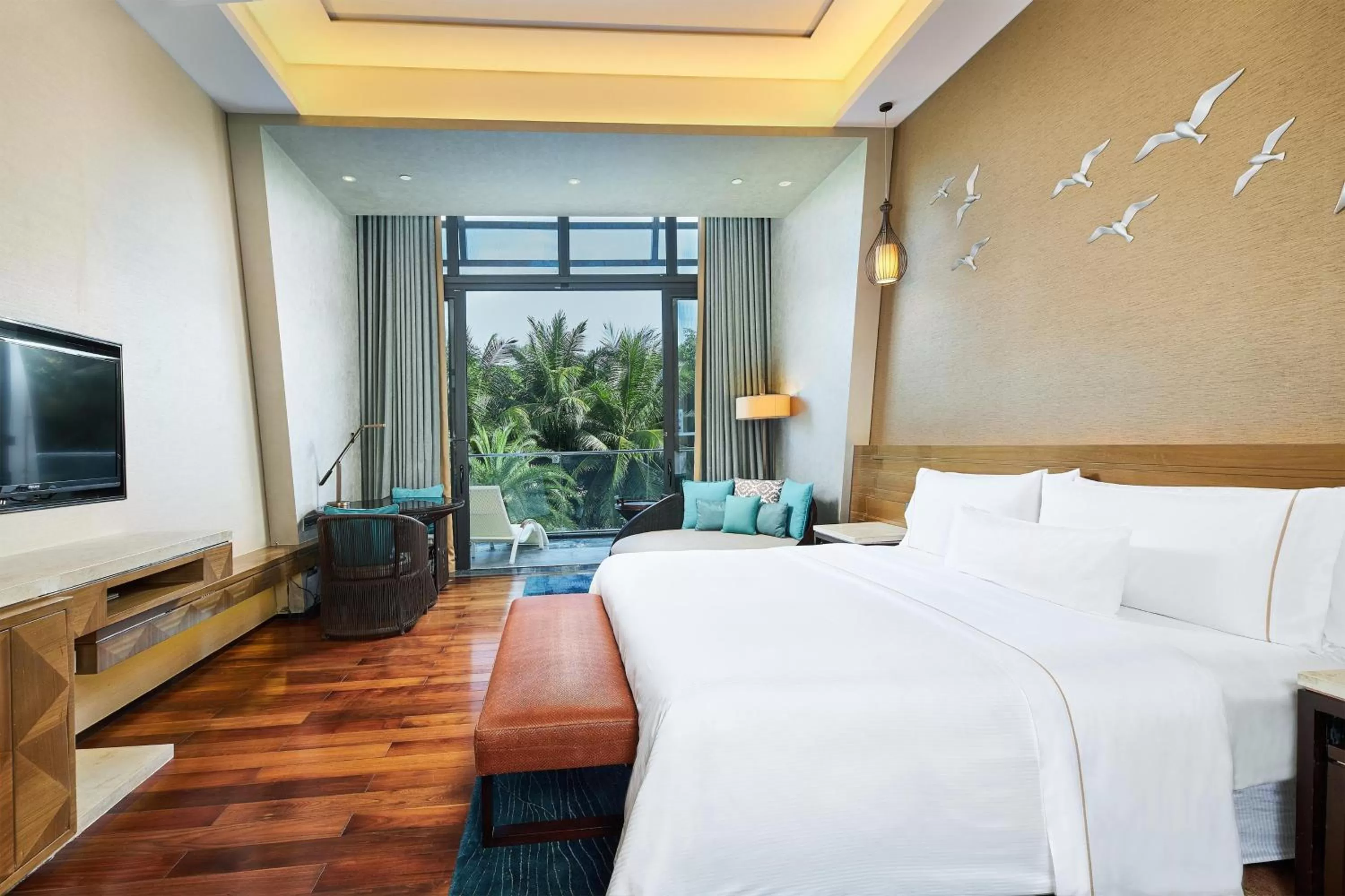 Photo of the whole room, Bed in The Westin Sanya Haitang Bay Resort