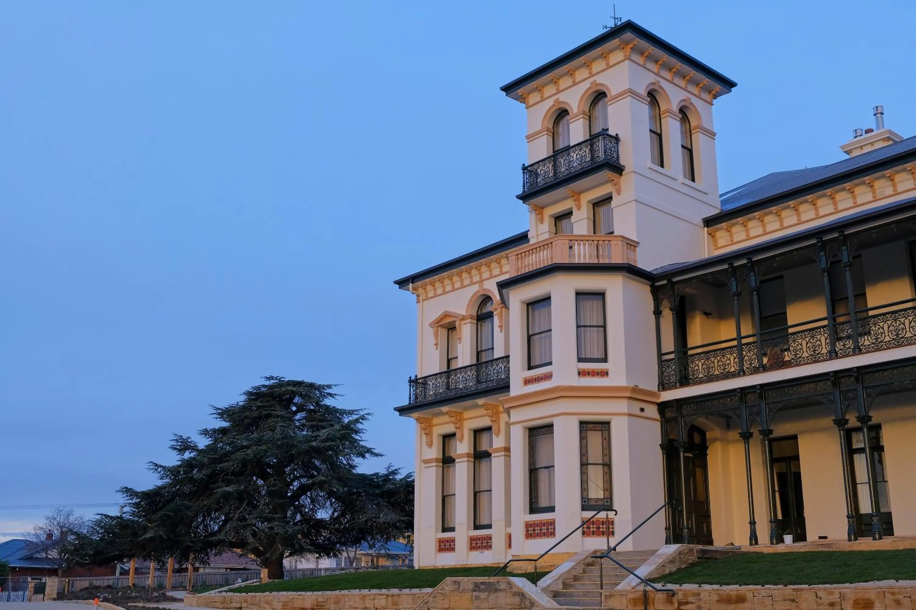 Property building in Maylands Lodge