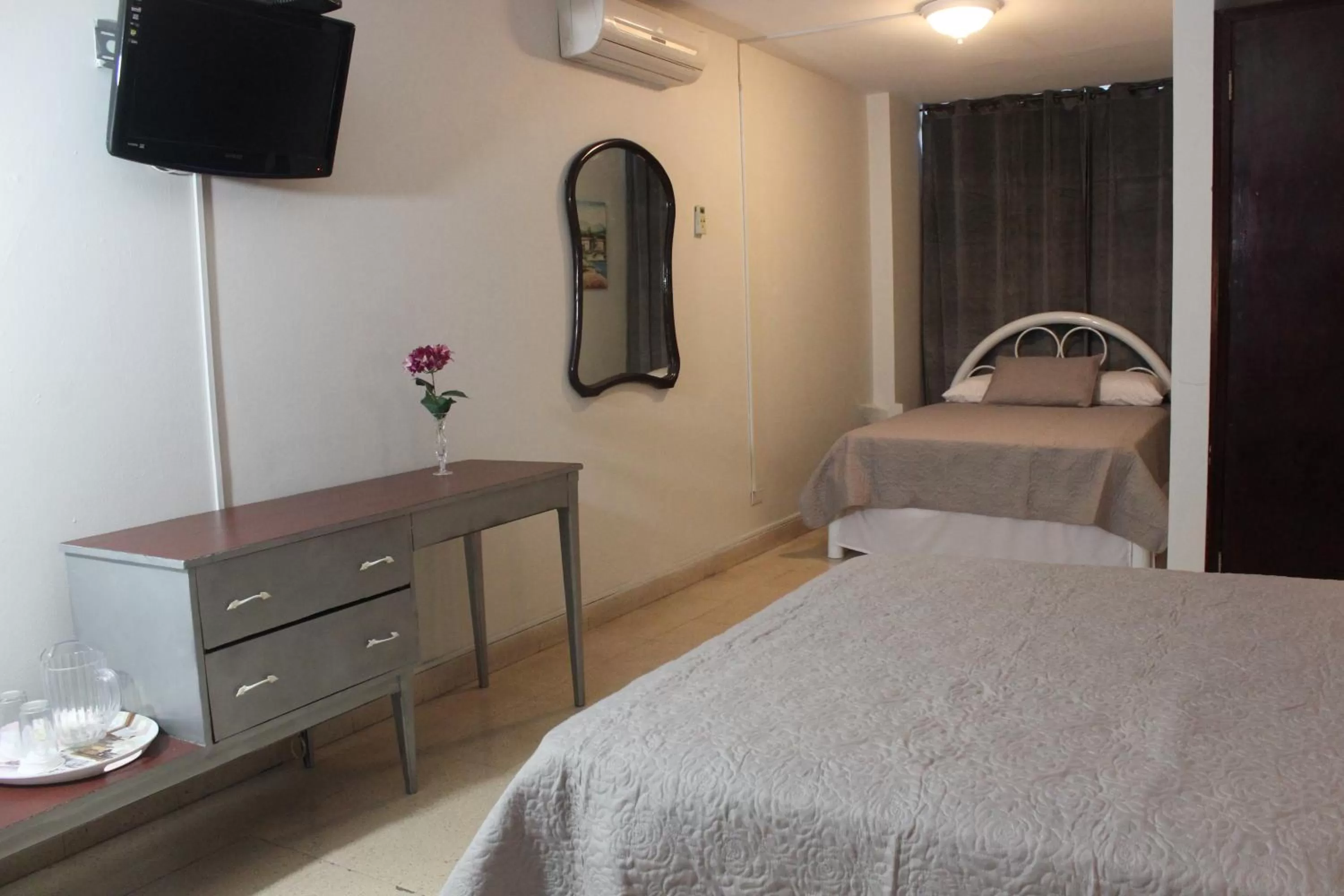 Bed in Hotel Caribe Panamá