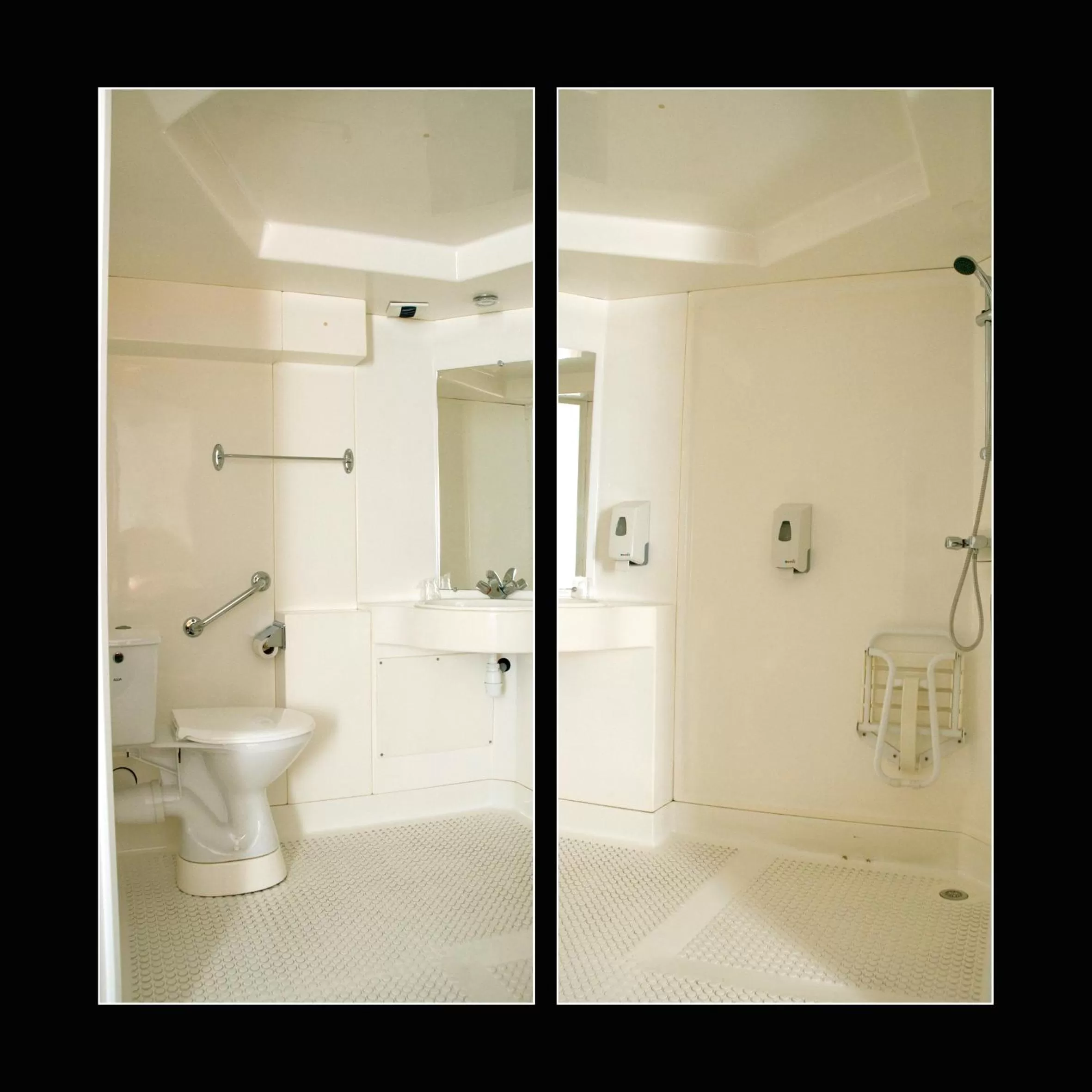 Bathroom in Quick Palace Vannes