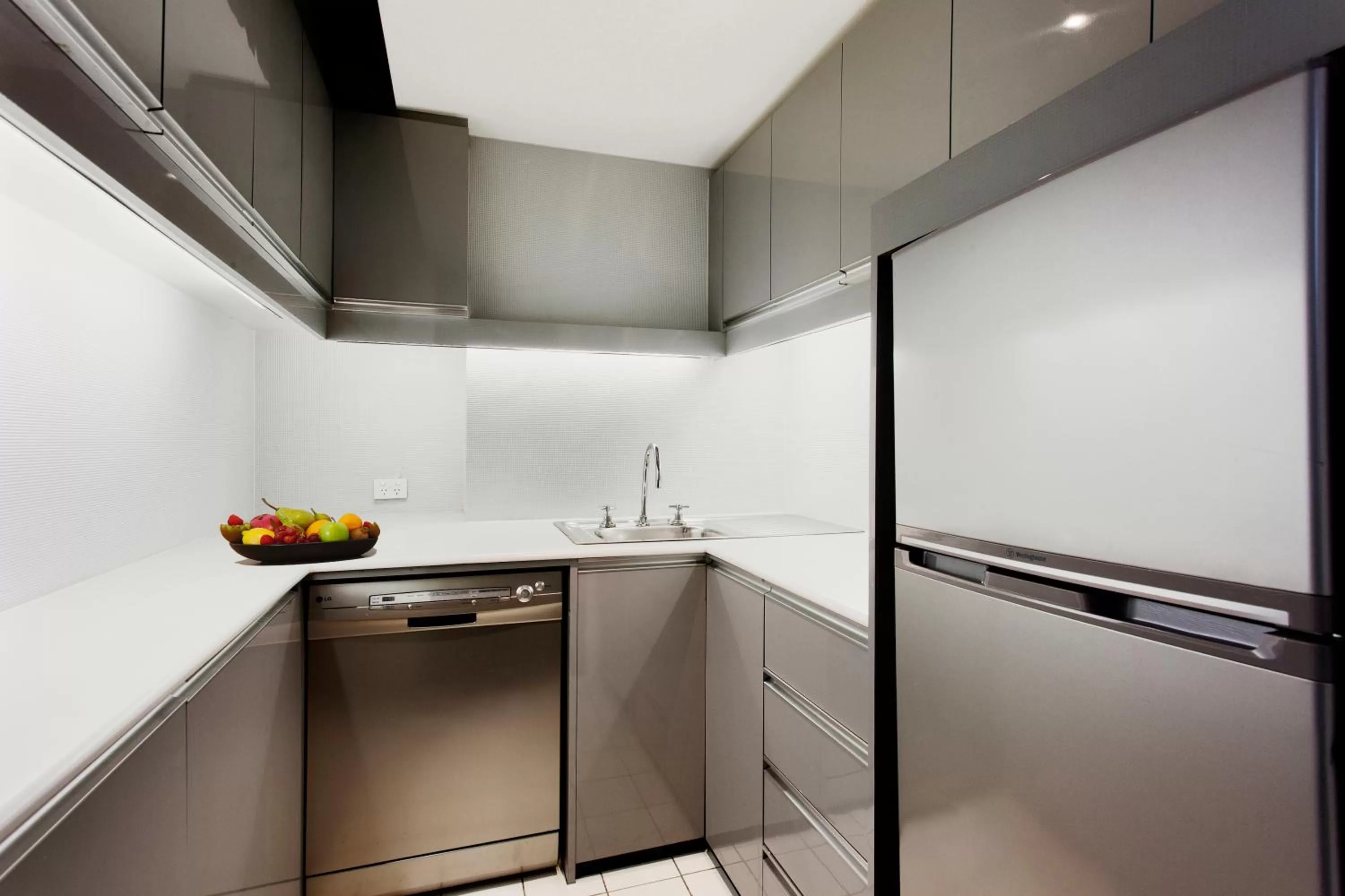 Kitchen or kitchenette in Mercure Melbourne Albert Park