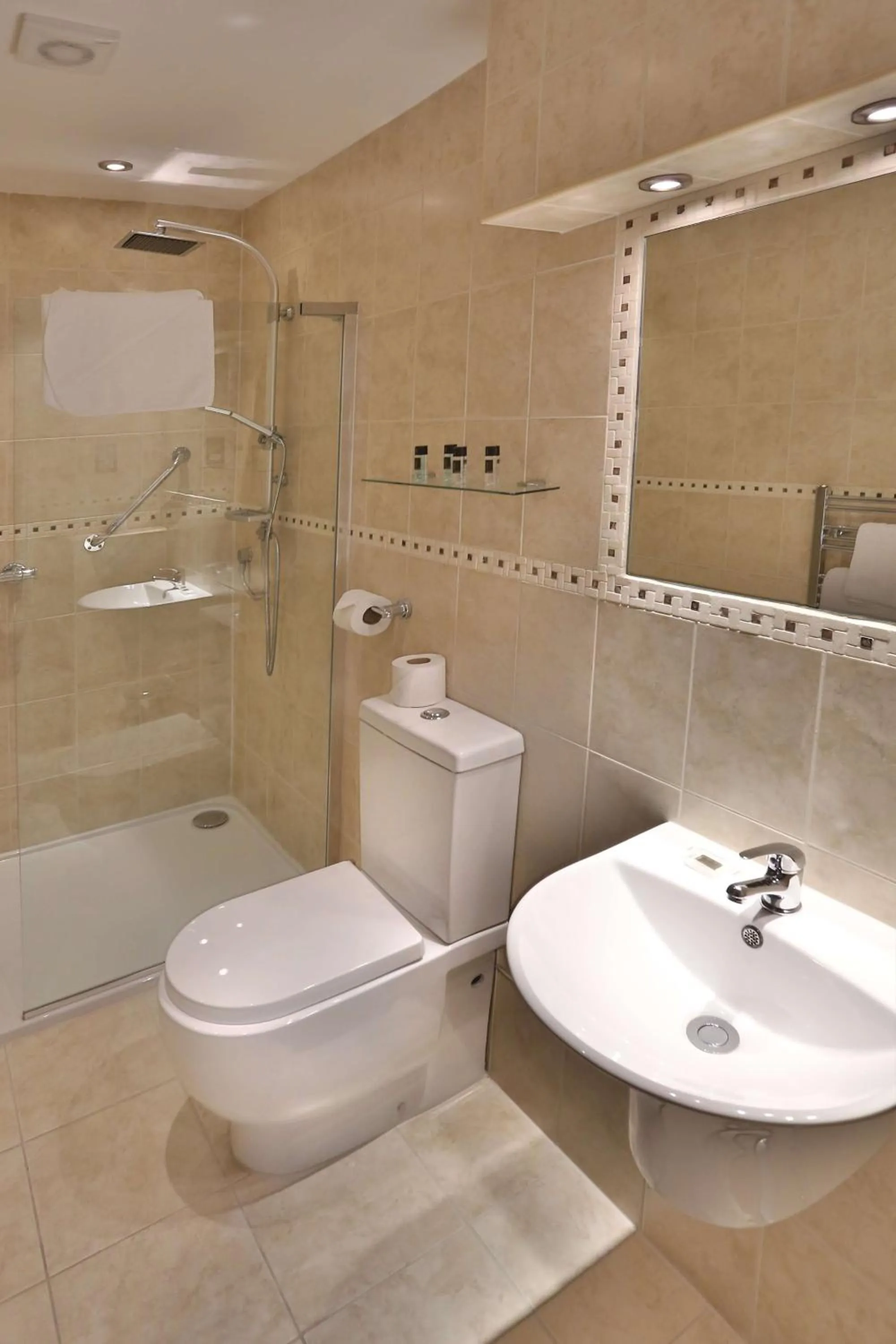 Bathroom in Best Western York House Hotel