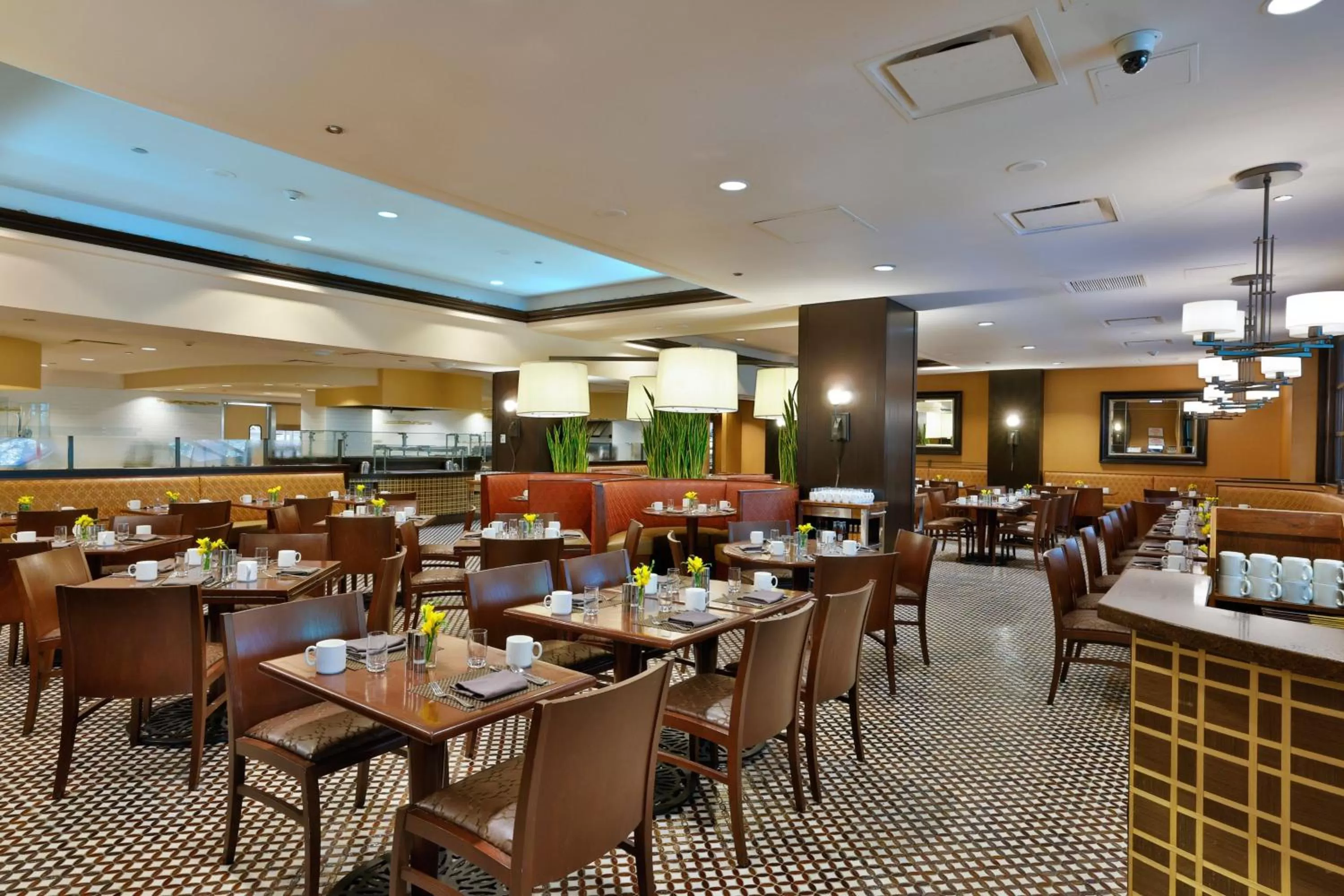 Restaurant/places to eat in Sheraton Grand Chicago Riverwalk