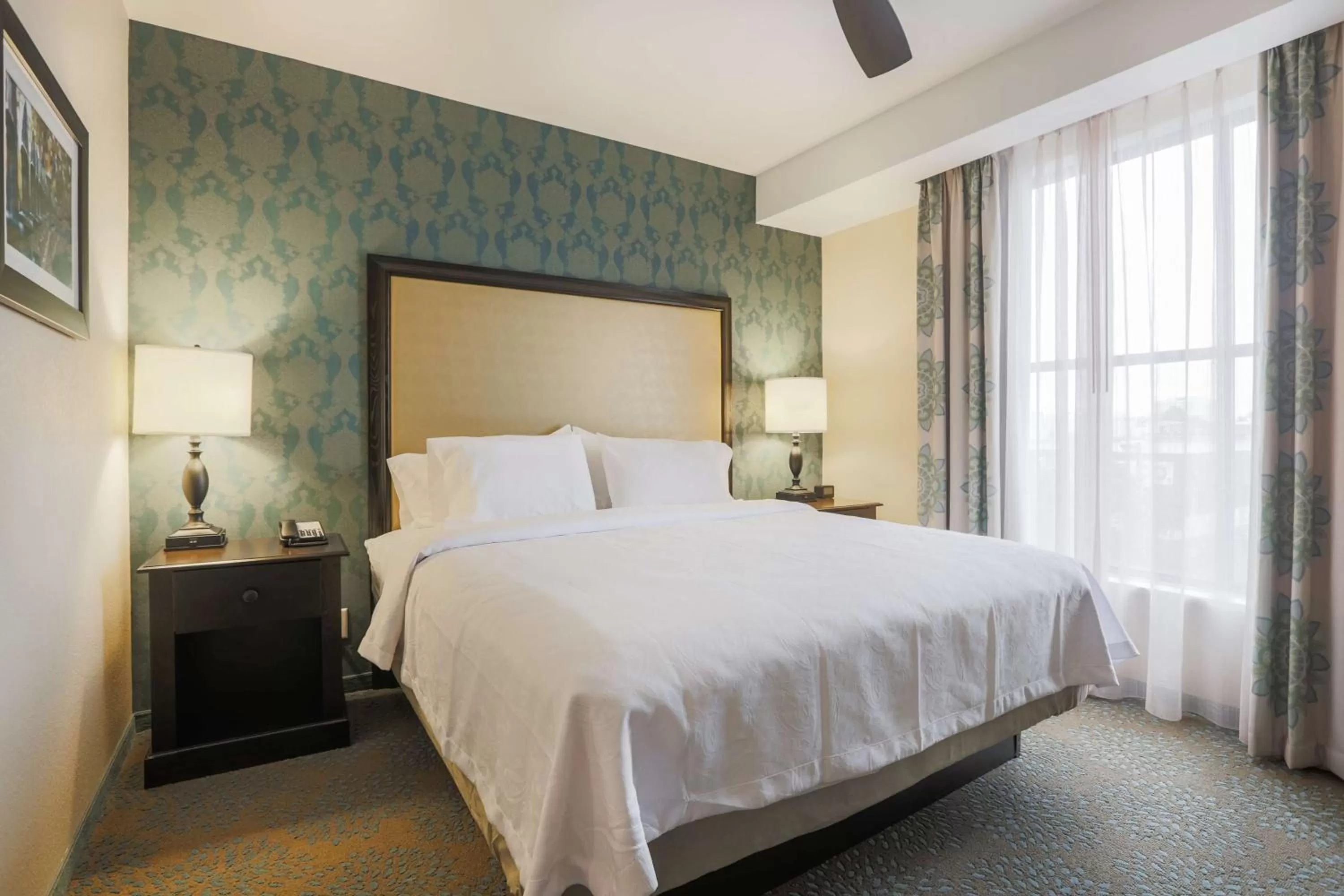 Photo of the whole room, Bed in Homewood Suites By Hilton Charleston Historic District