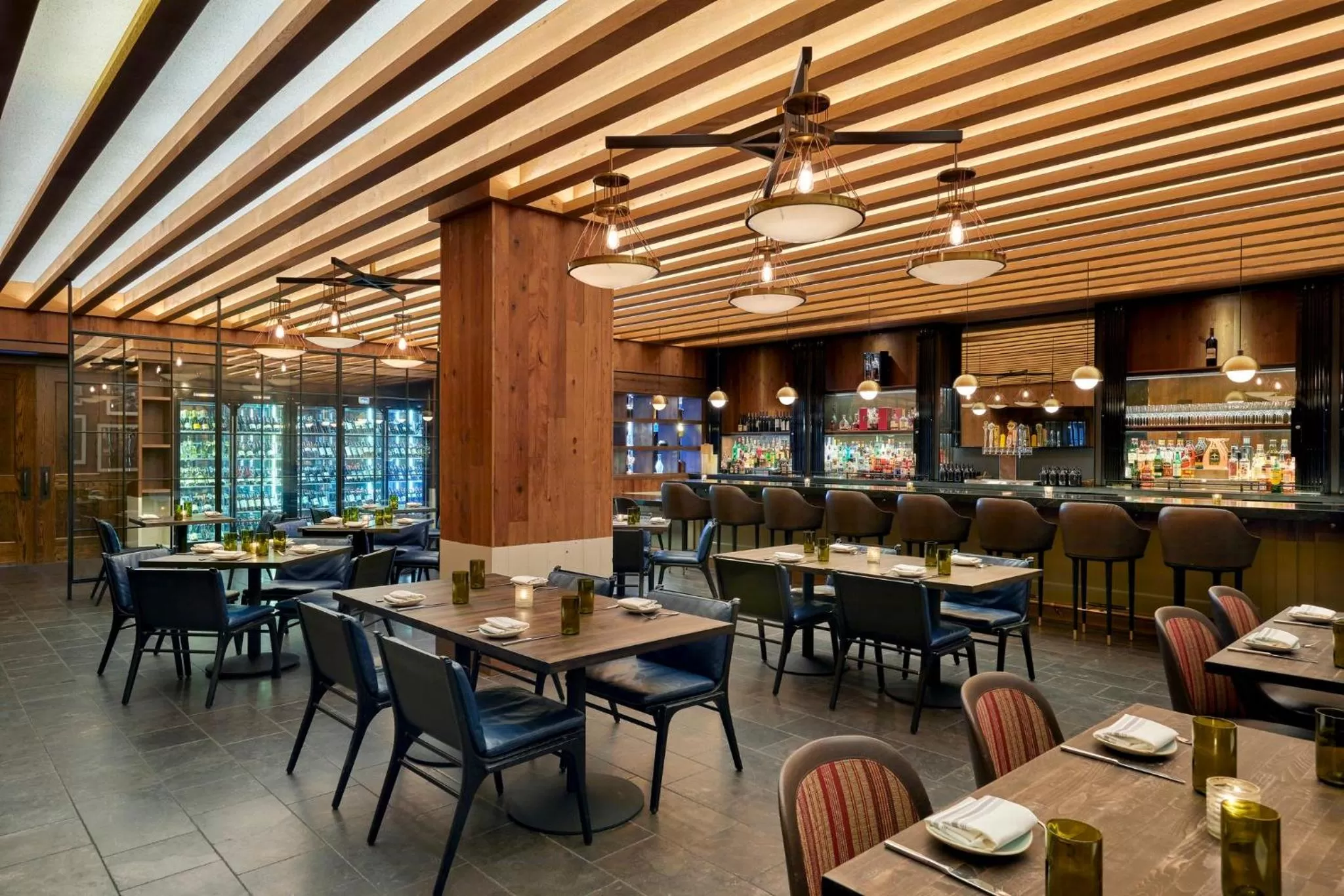 Restaurant/places to eat in Loews Chicago Hotel