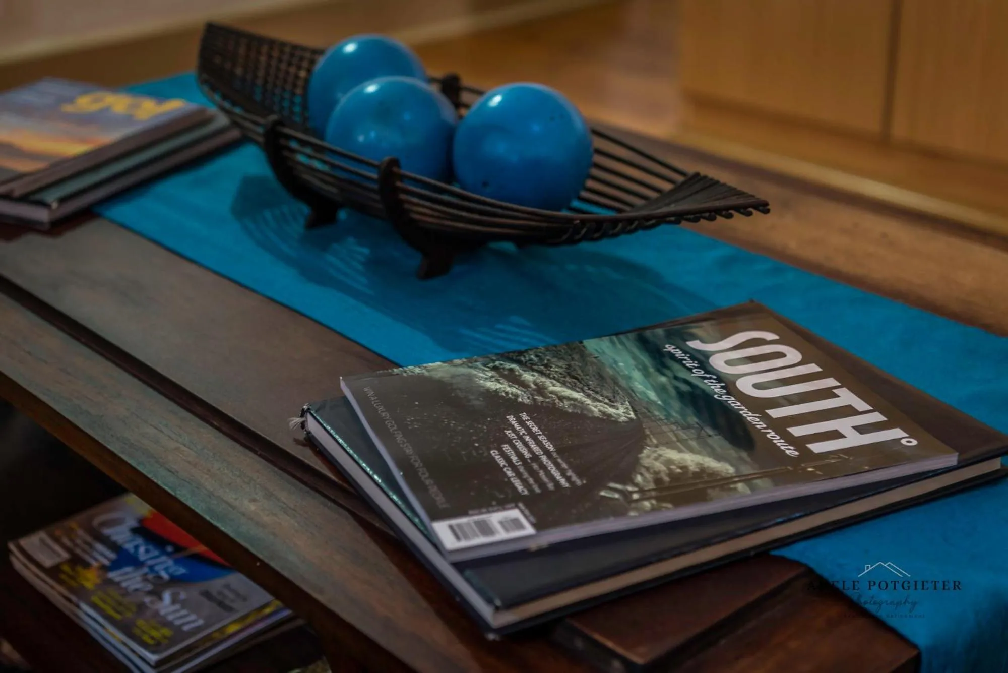 Library in Aquamarine Guest House