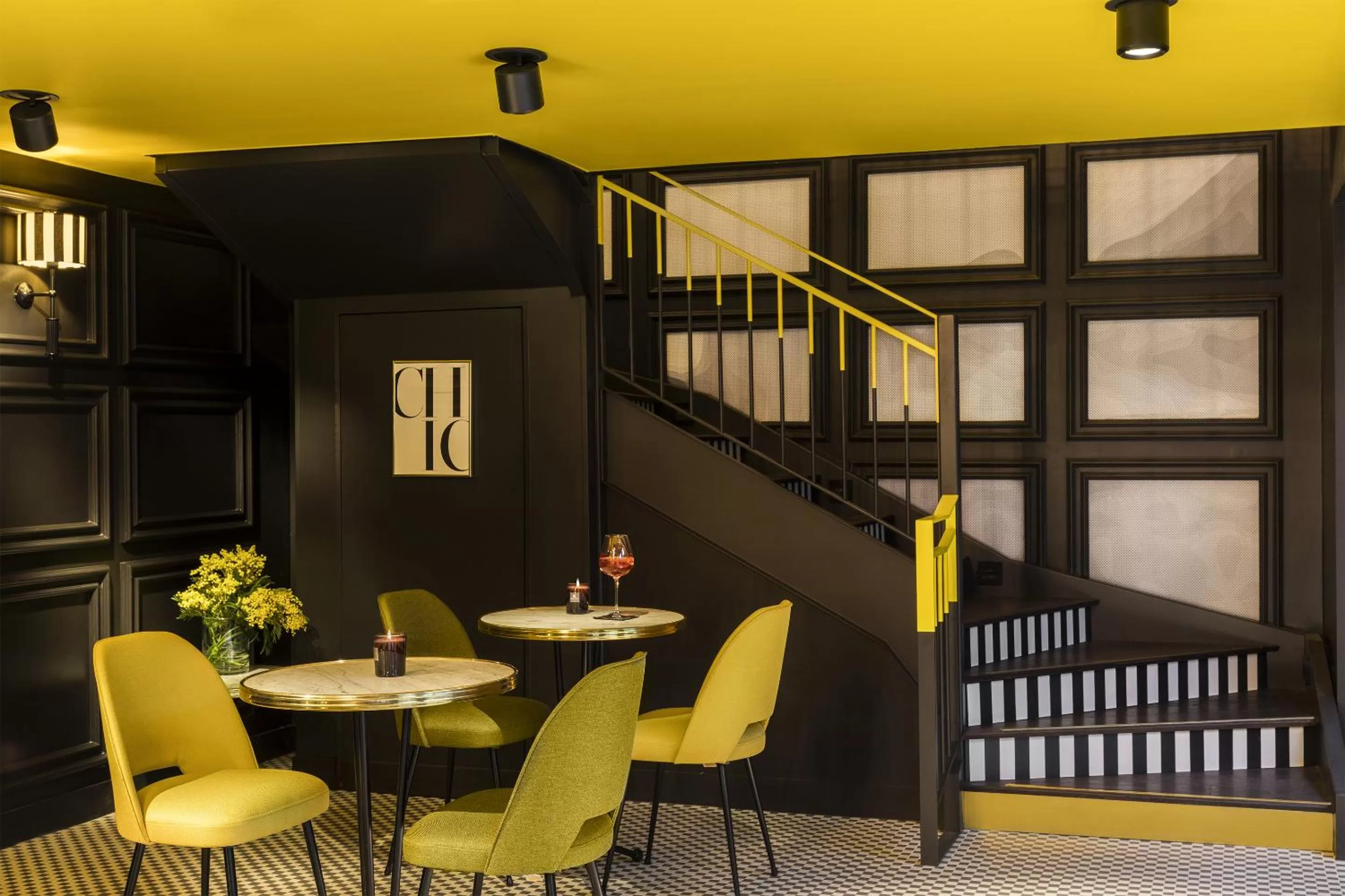 Lounge or bar in Hôtel Opéra Liège