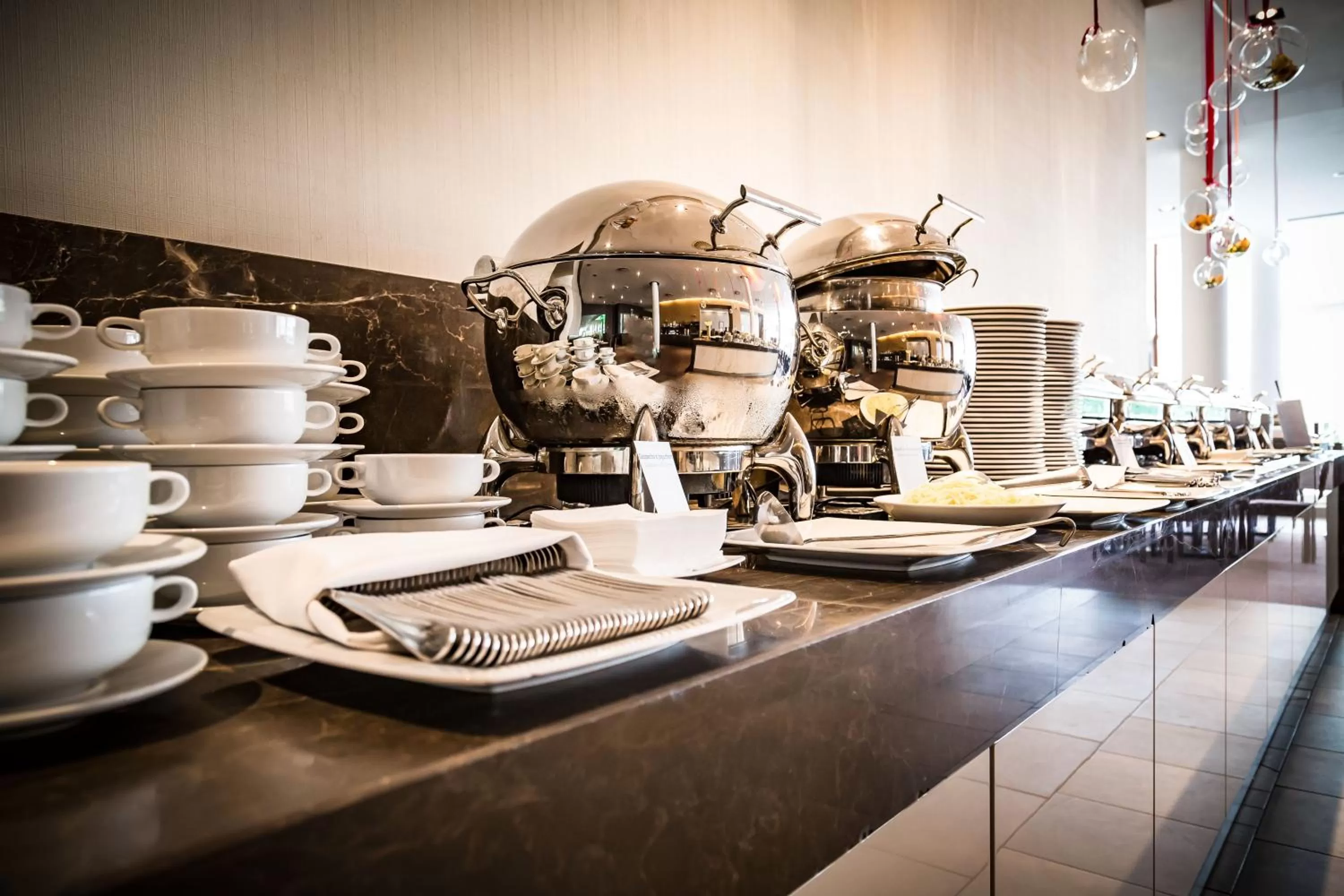 Restaurant/places to eat in Holiday Inn Resort Warsaw Józefów by IHG