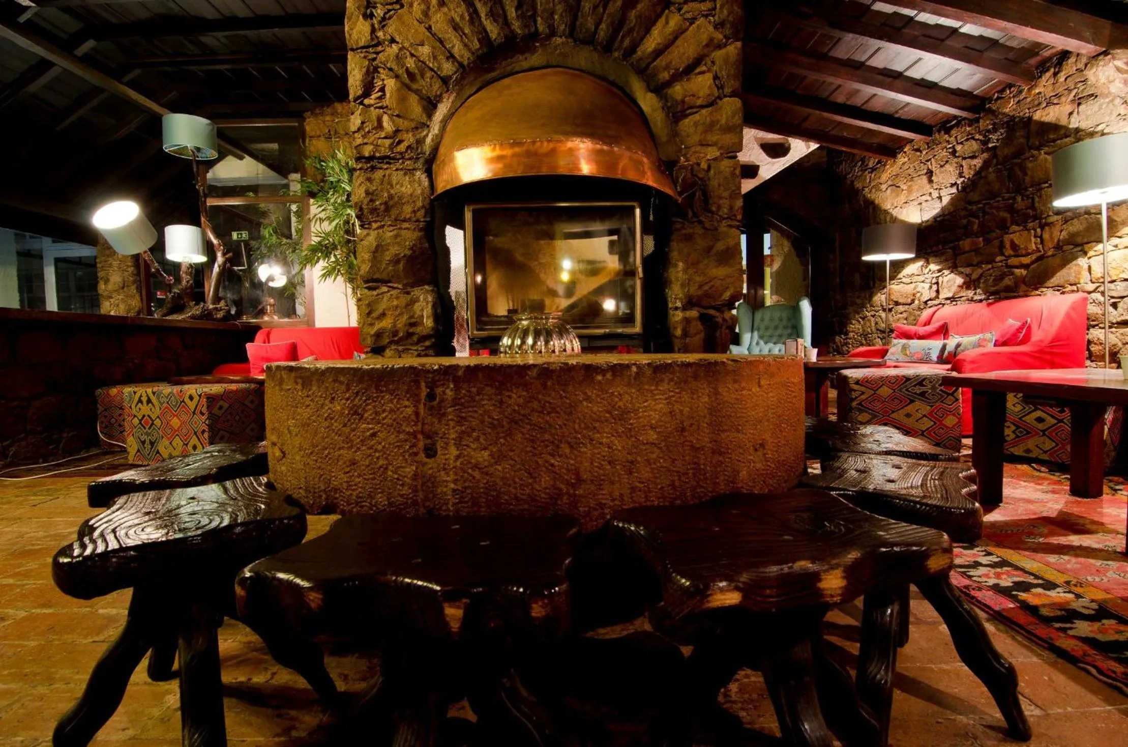 Lounge or bar in Estalagem Muchaxo Hotel