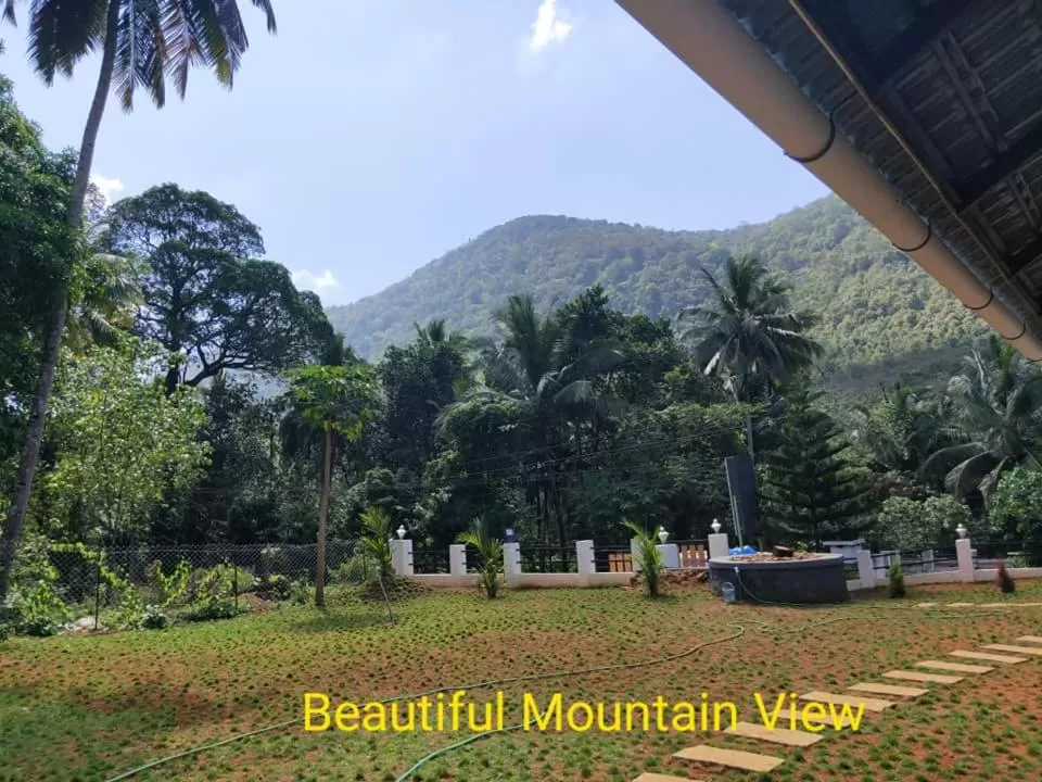 Mountain view in Thenmala Heritage