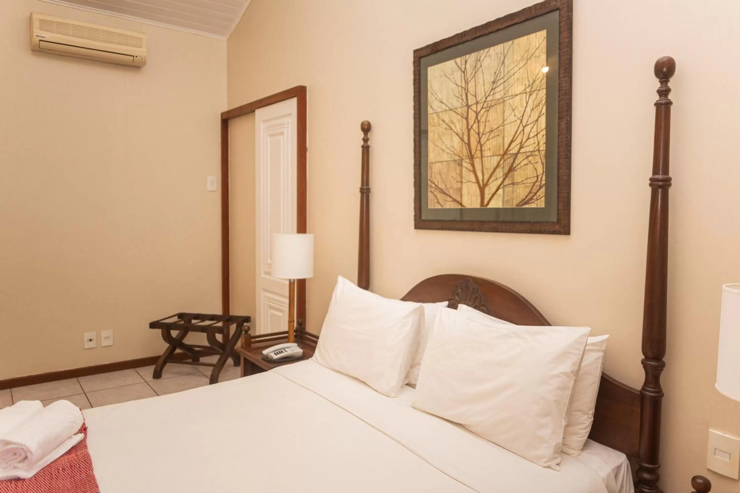 Bed in Pousada Corsario Buzios