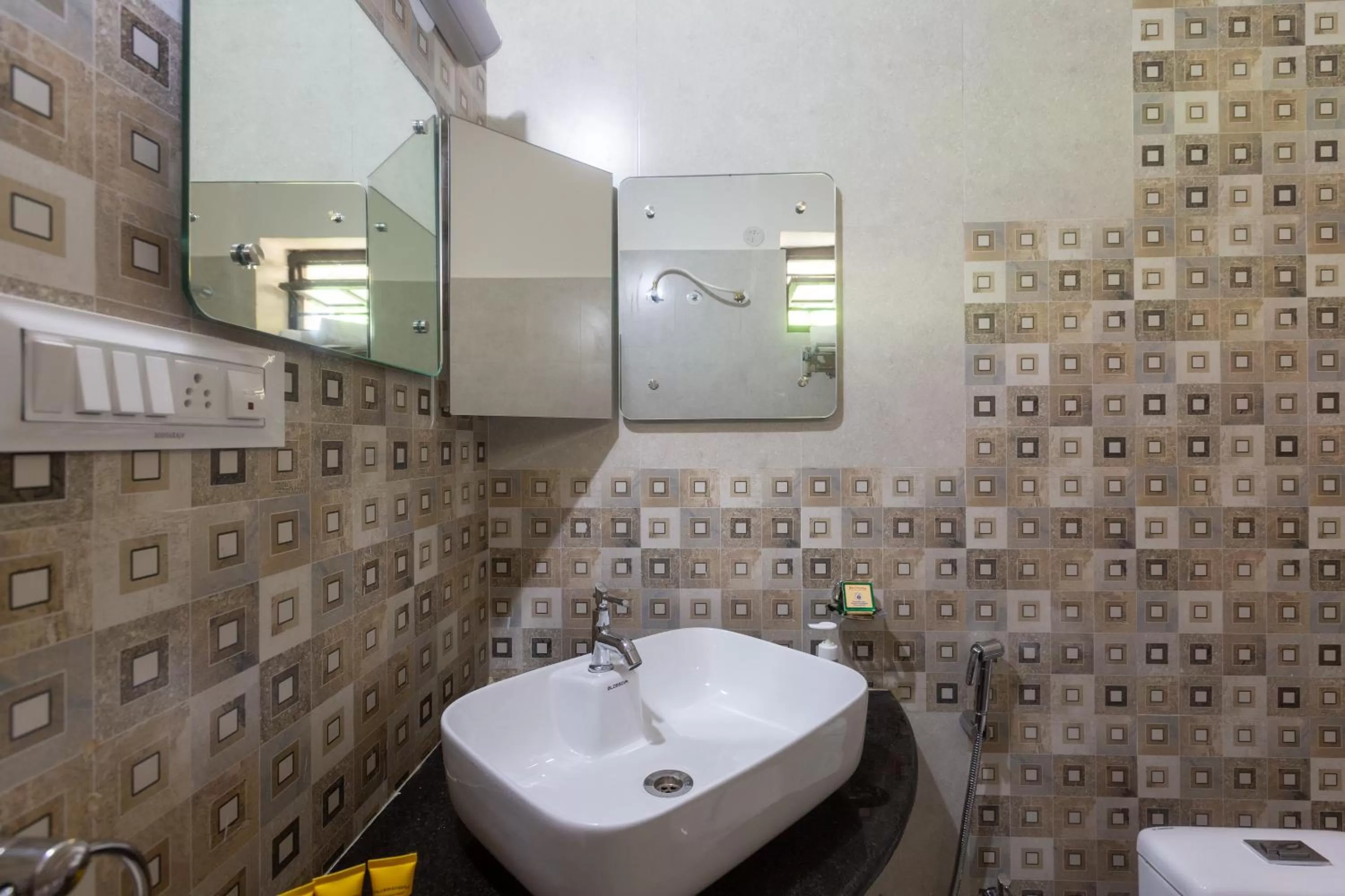 Bathroom in KSTDC Hotel Mayura Vijayanagara TB Dam