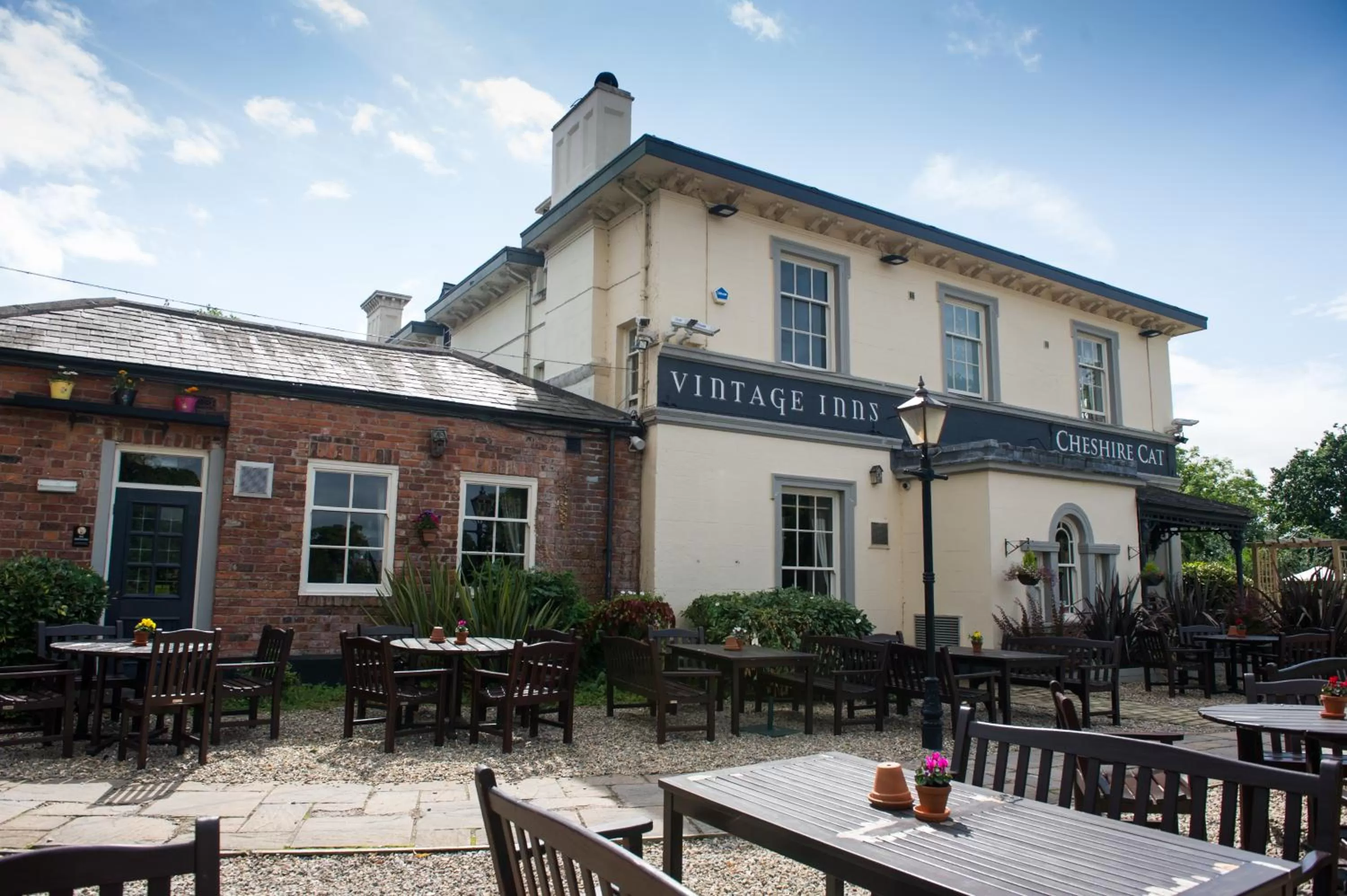 Facade/entrance in The Cheshire Cat by Innkeeper's Collection
