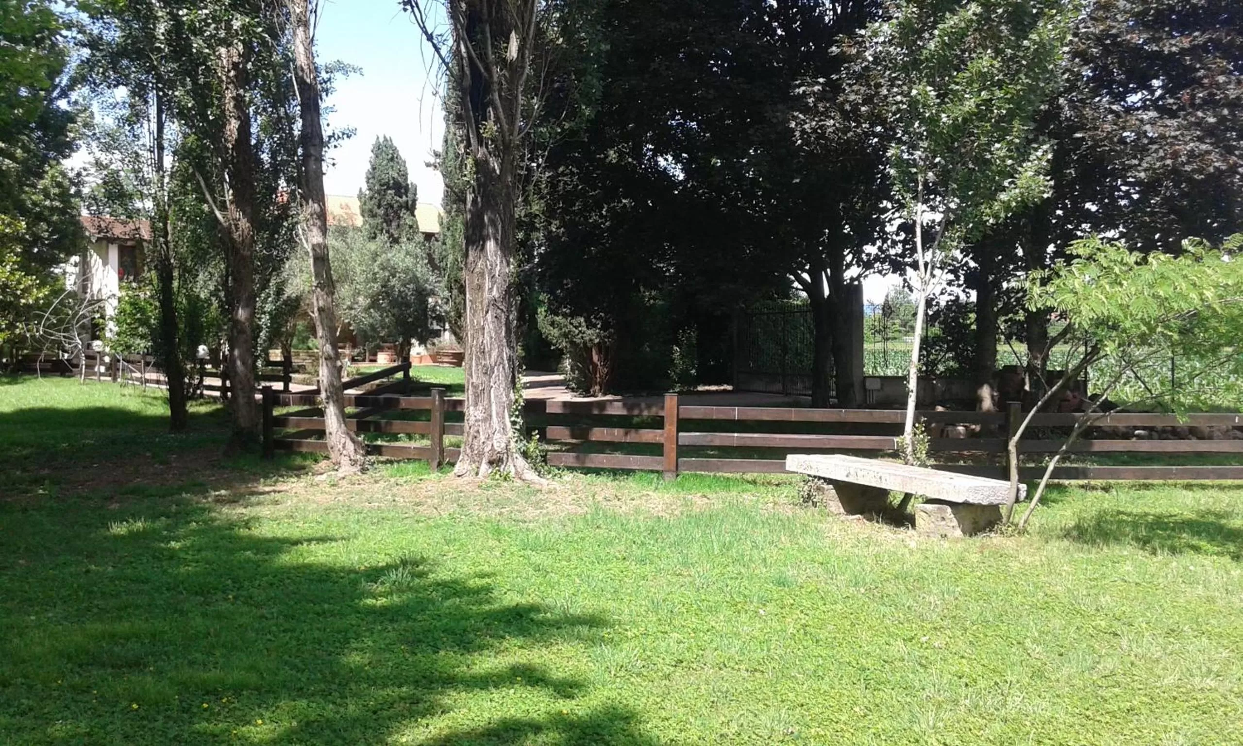 Garden view in I Pioppi Bed & Breakfast