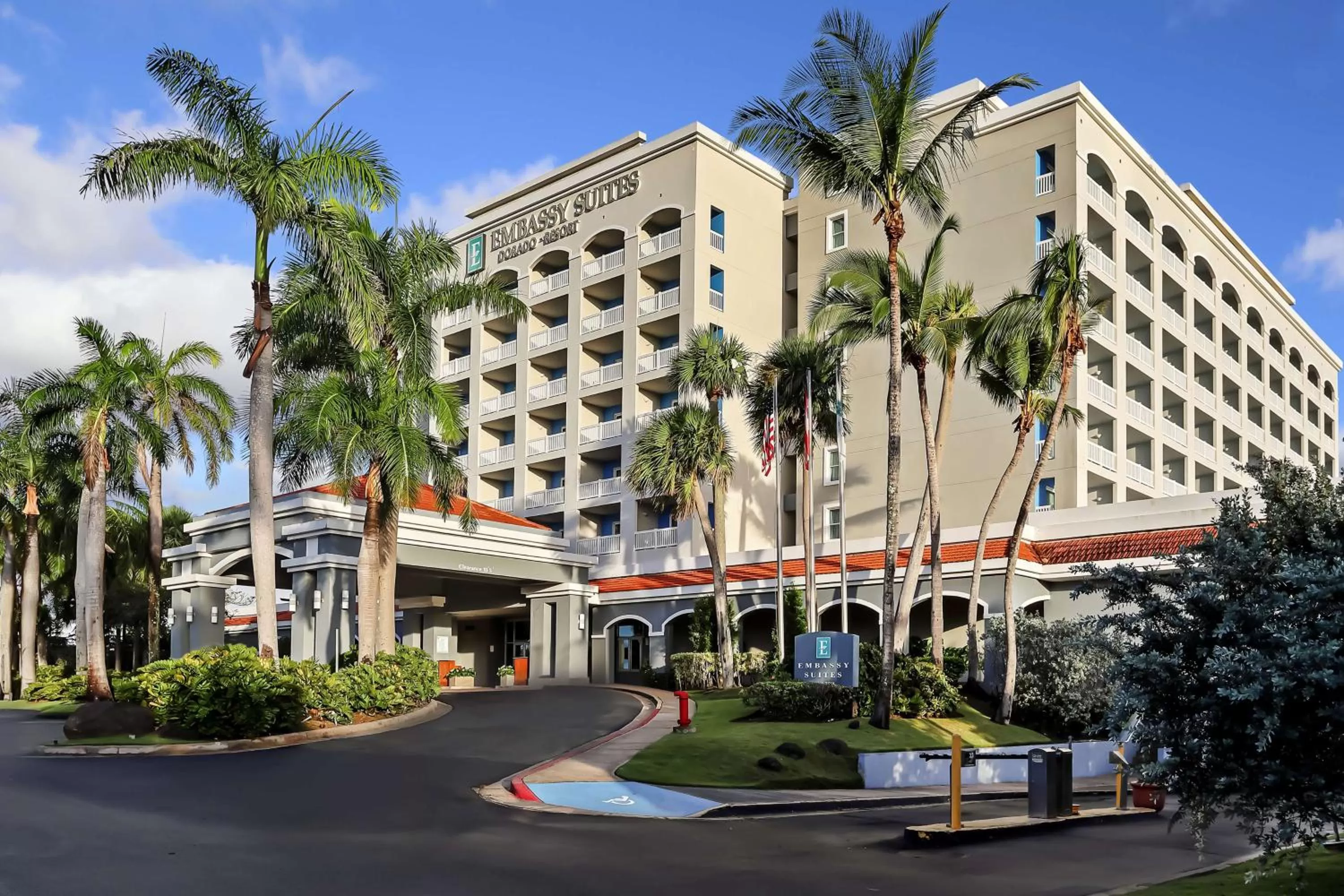 Property building in Embassy Suites by Hilton Dorado del Mar Beach Resort