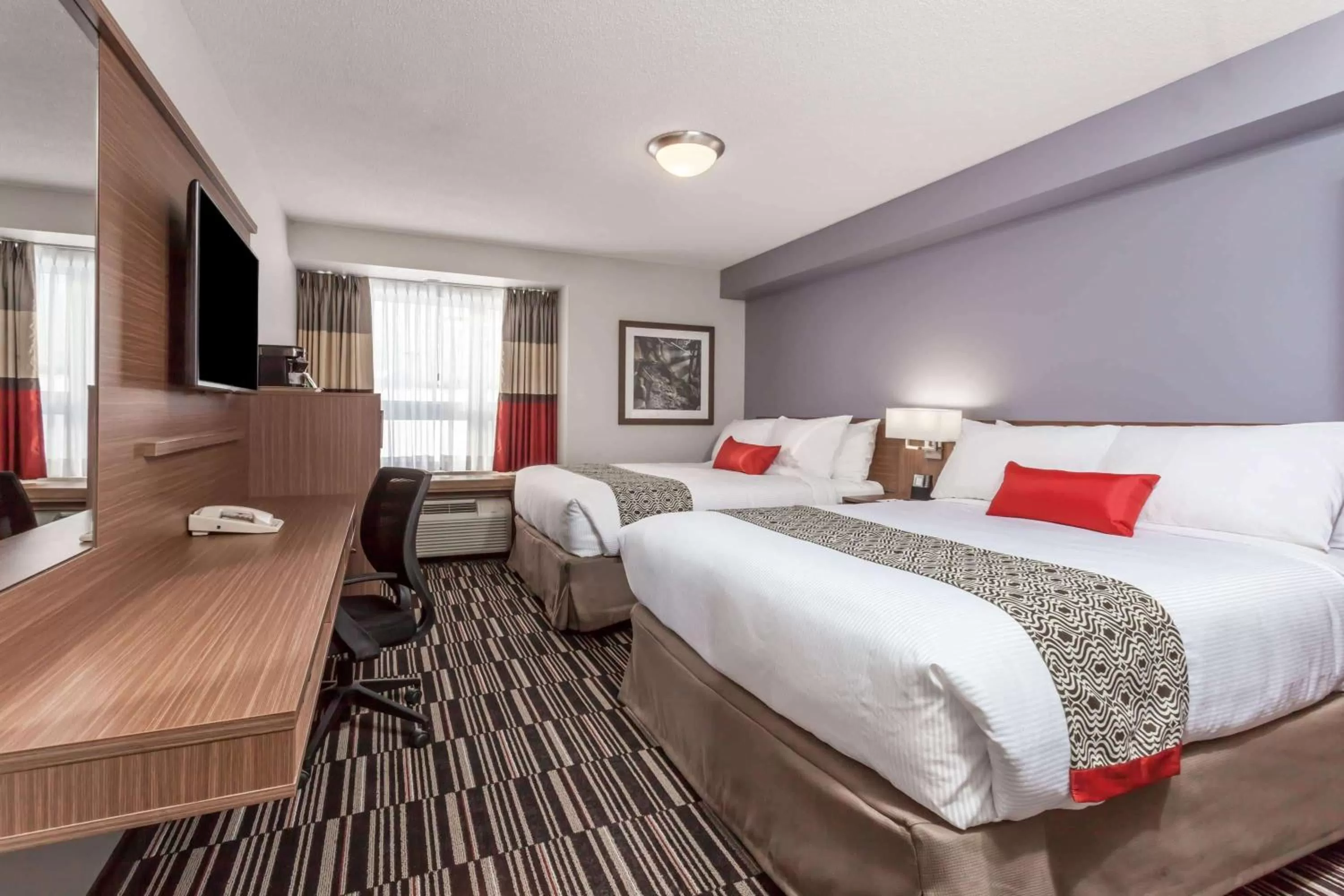 Microtel Inn & Suites by Wyndham Kirkland Lake